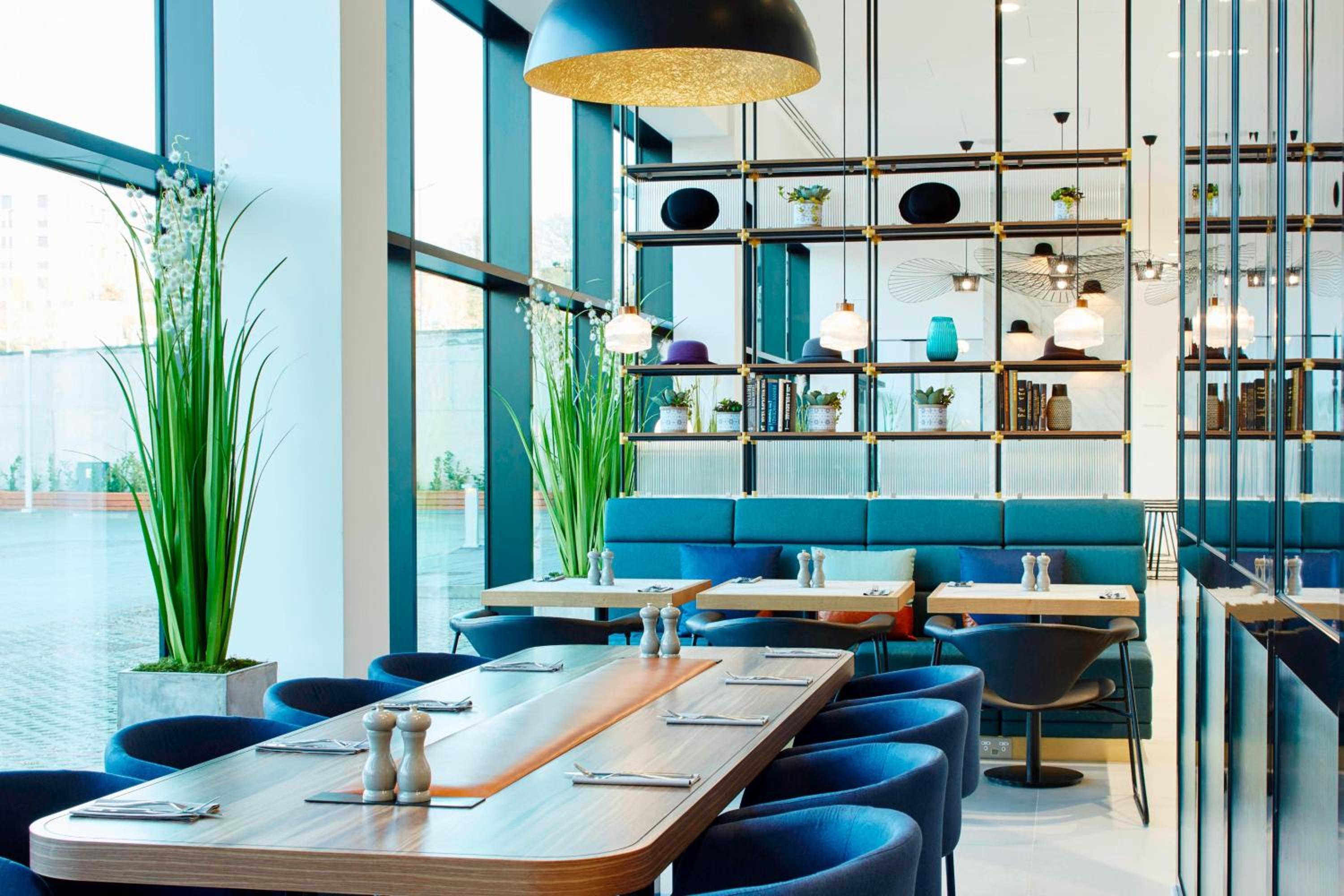 Luton Vacations - Courtyard by Marriott Luton Airport - Property Image 6