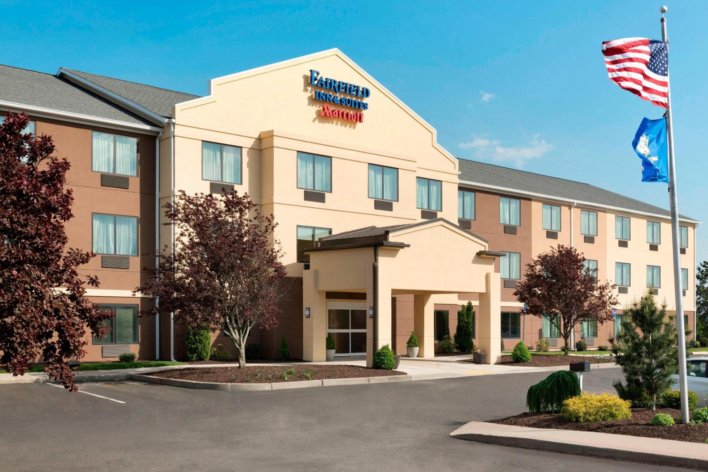 Hotel Fairfield Inn & Suites Hartford Manchester - Image 1