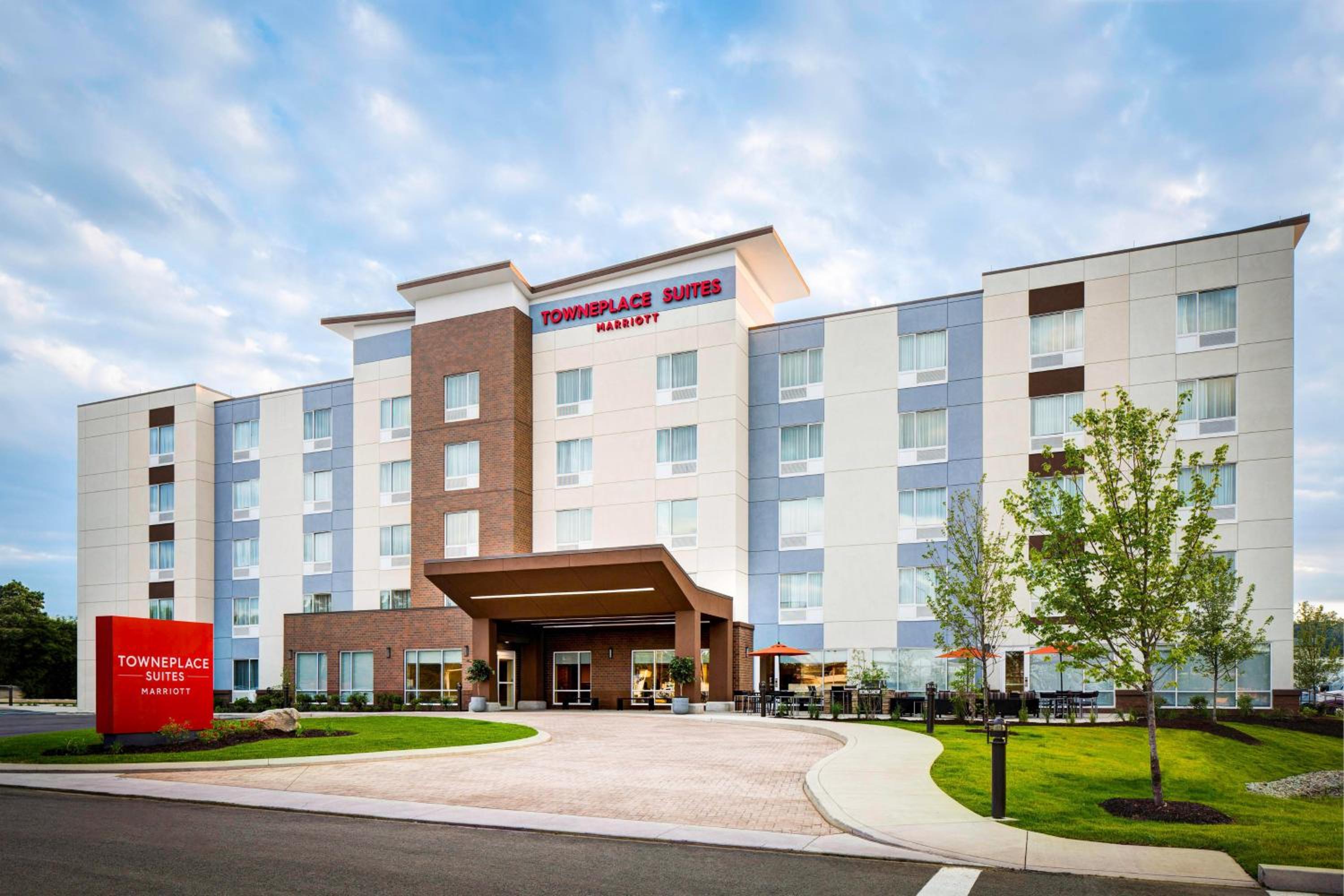 Hotel TownePlace Suites by Marriott Lafayette South - Image 1