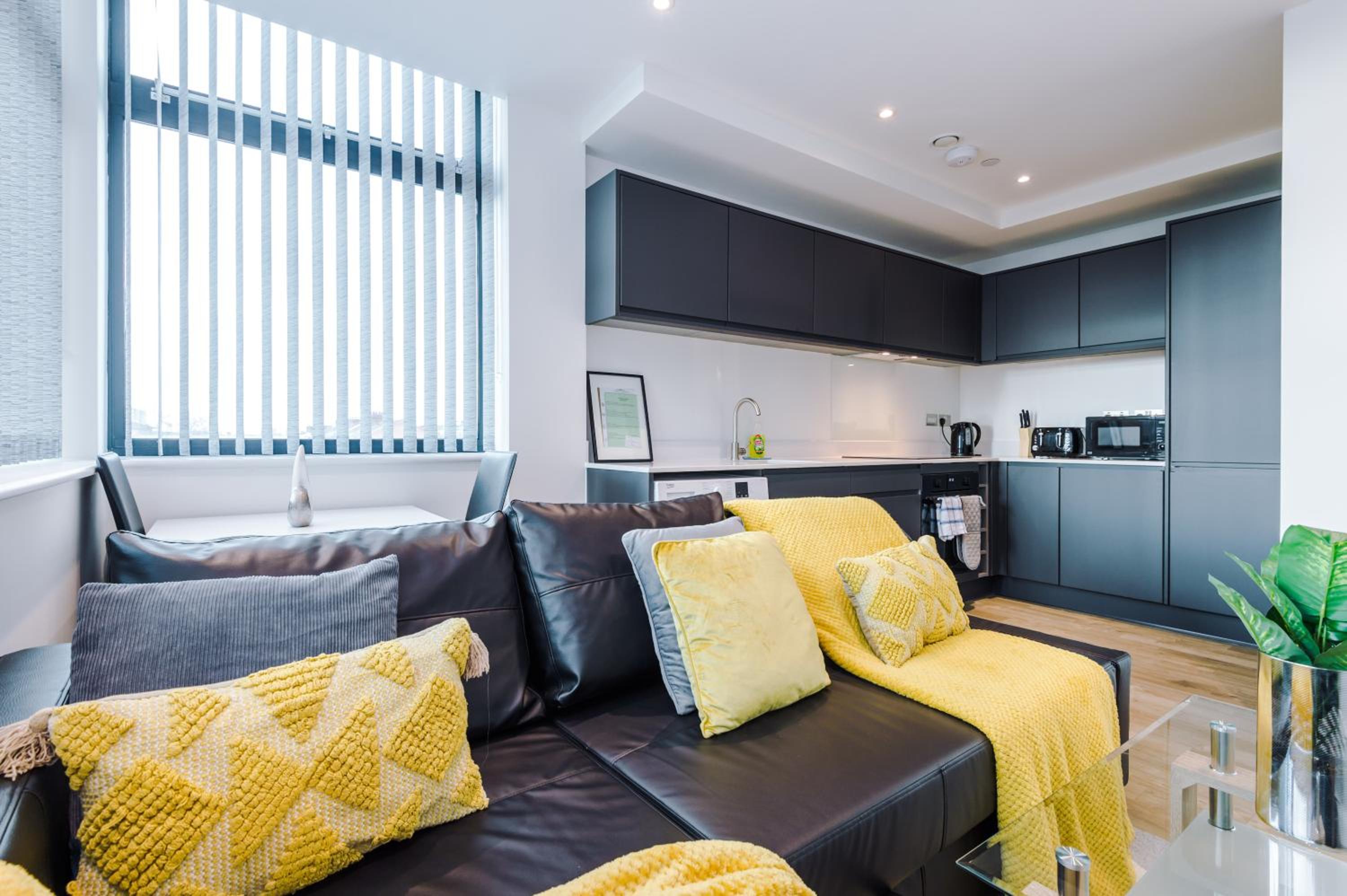 WEEKLY AND MONTHLY BOOKINGS at Zinnia unit - Telly Homes Limited- New one bed apartment, Old Trafford Manchester view 2