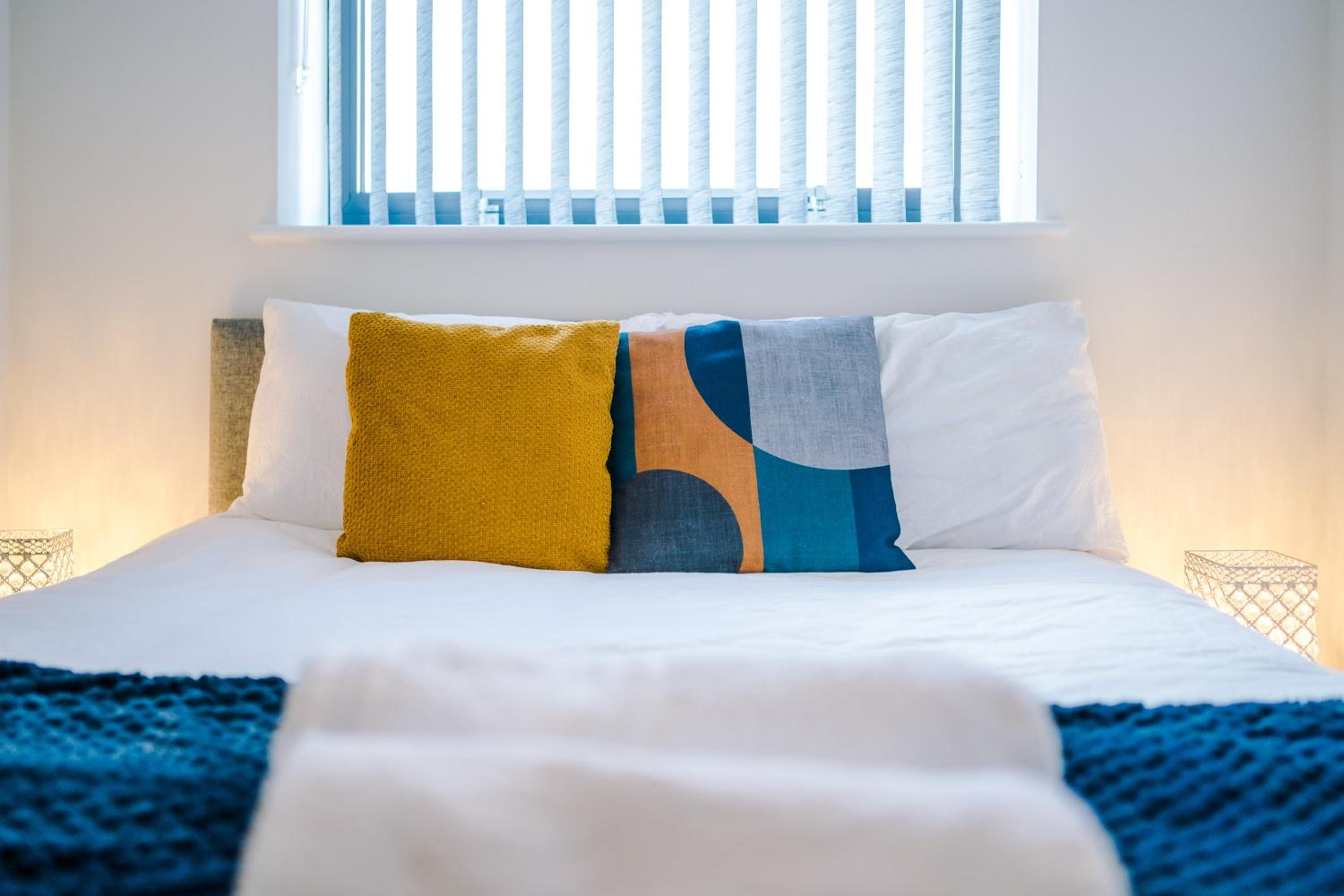 WEEKLY AND MONTHLY BOOKINGS at Zinnia unit - Telly Homes Limited- New one bed apartment, Old Trafford Manchester view 4