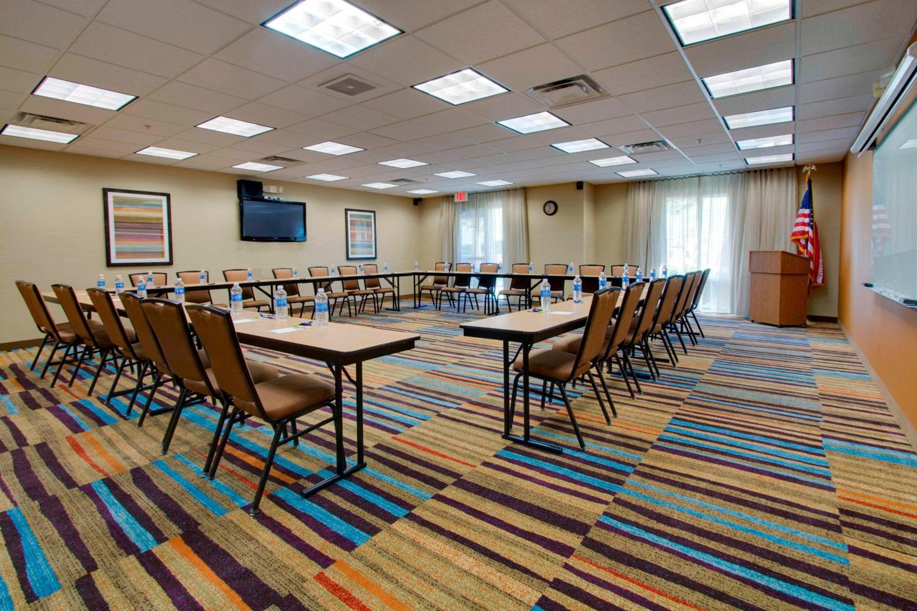 Orlando Vacations - Fairfield Inn  Suites by Marriott Clermont - Property Image 2