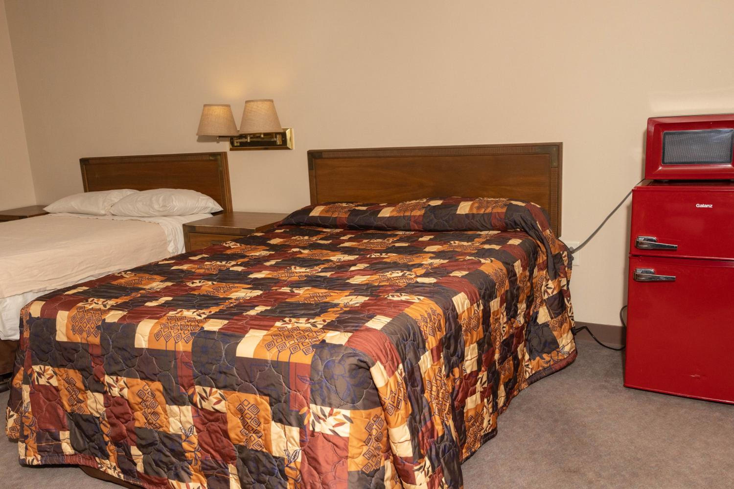 Lafayette Inn