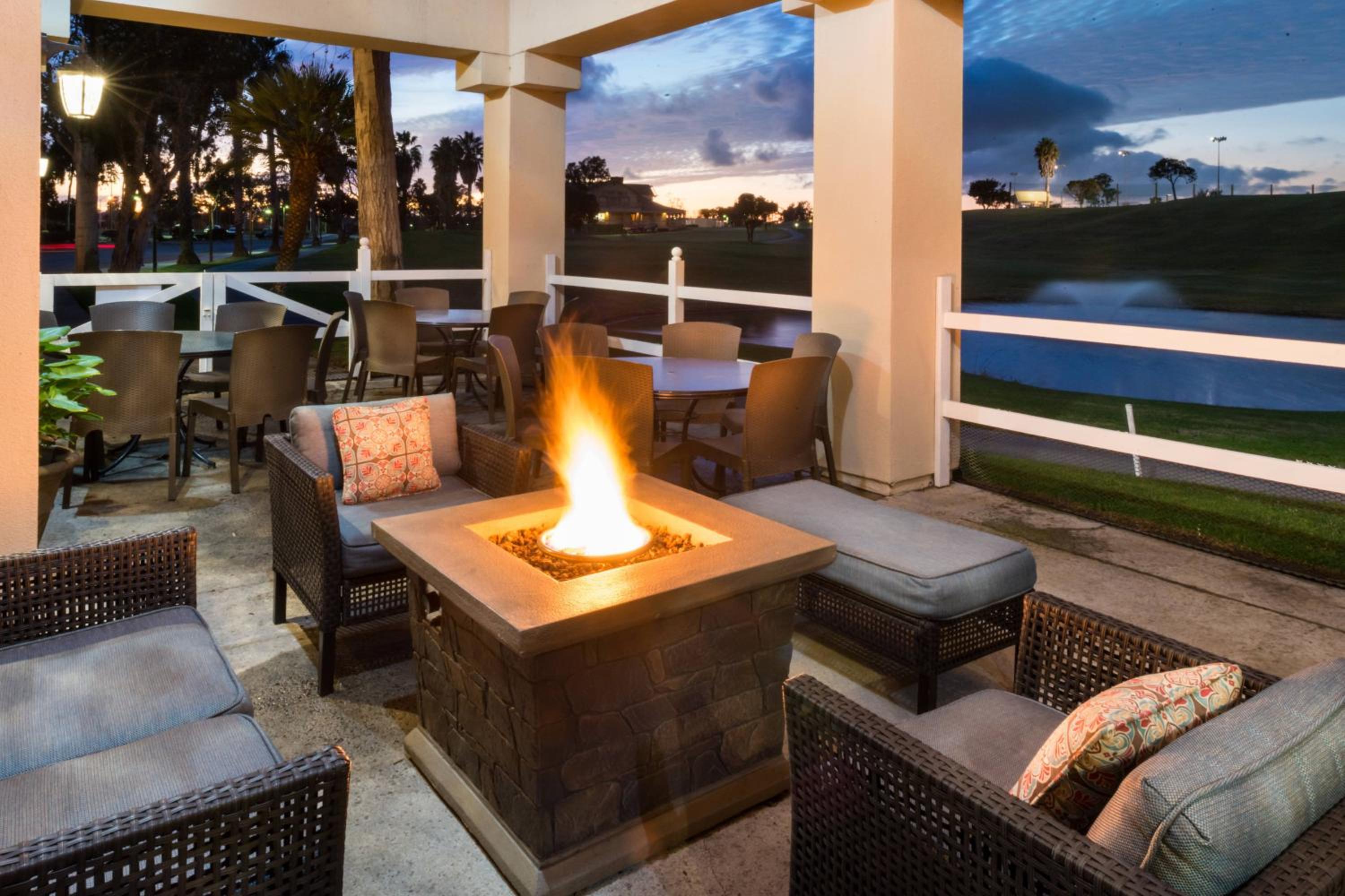 Oxnard Vacations - Residence Inn by Marriott Oxnard River Ridge - Property Image 16