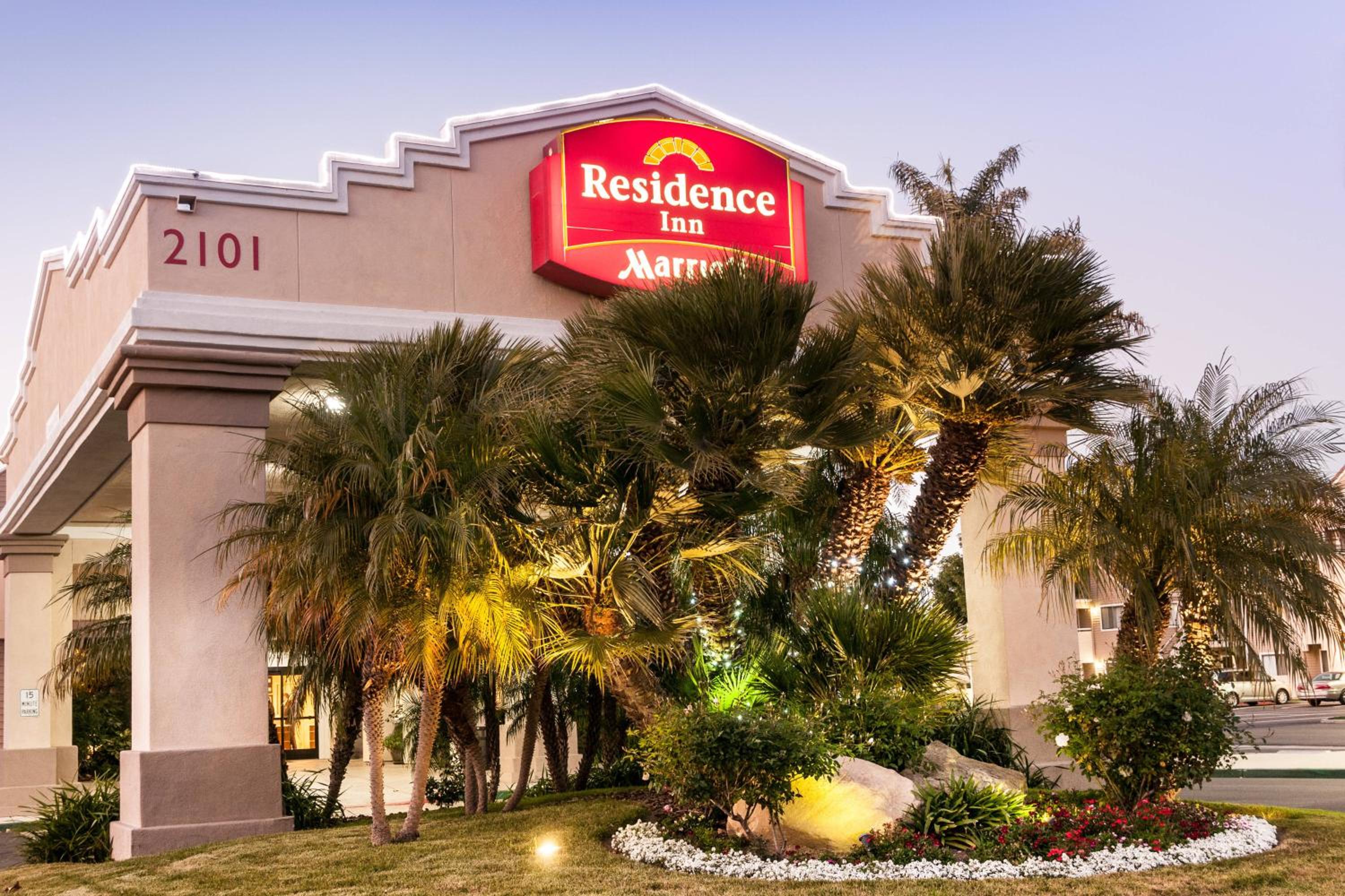 Oxnard Vacations - Residence Inn by Marriott Oxnard River Ridge - Property Image 25