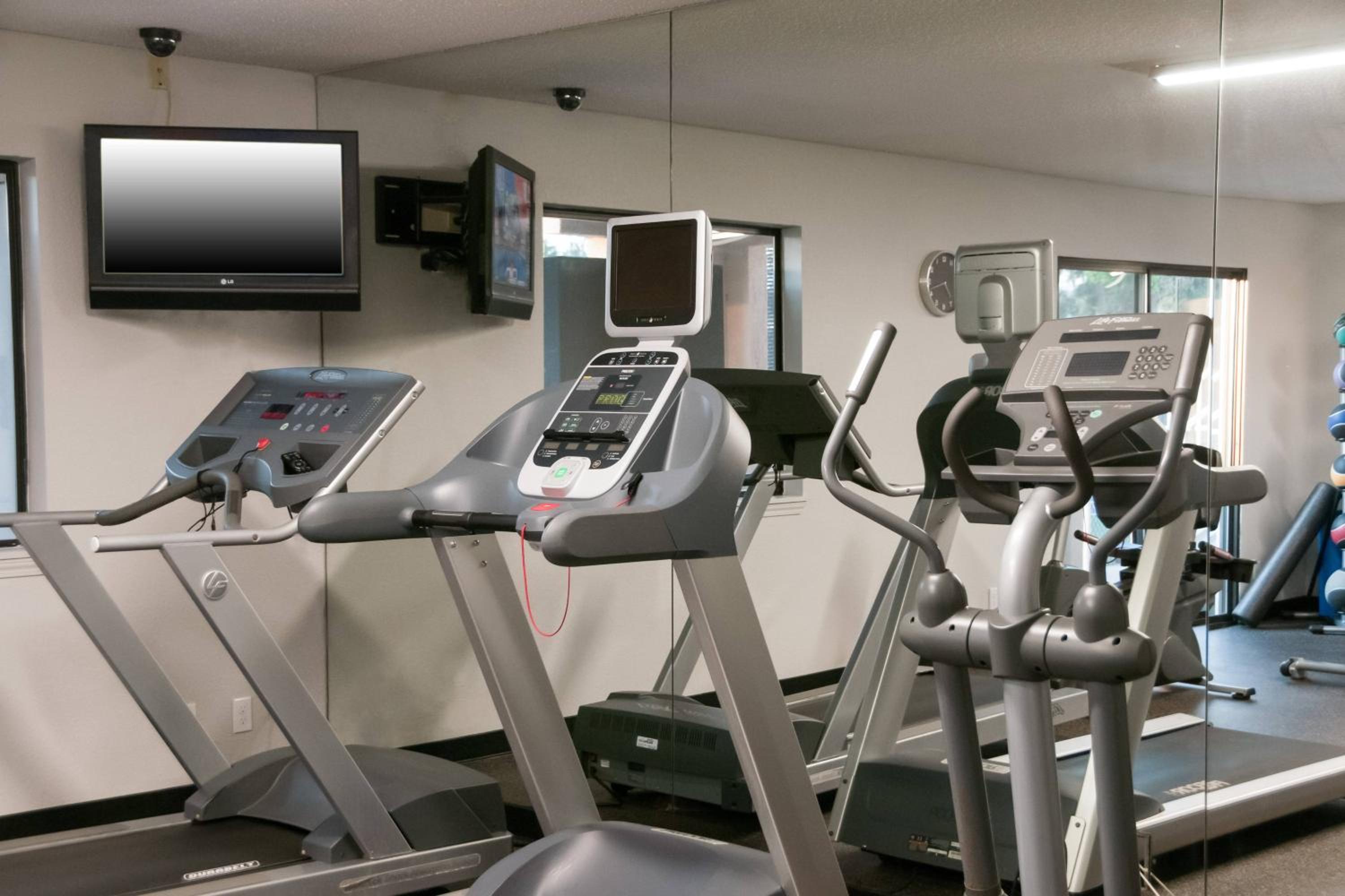 Oxnard Vacations - Residence Inn by Marriott Oxnard River Ridge - Property Image 7