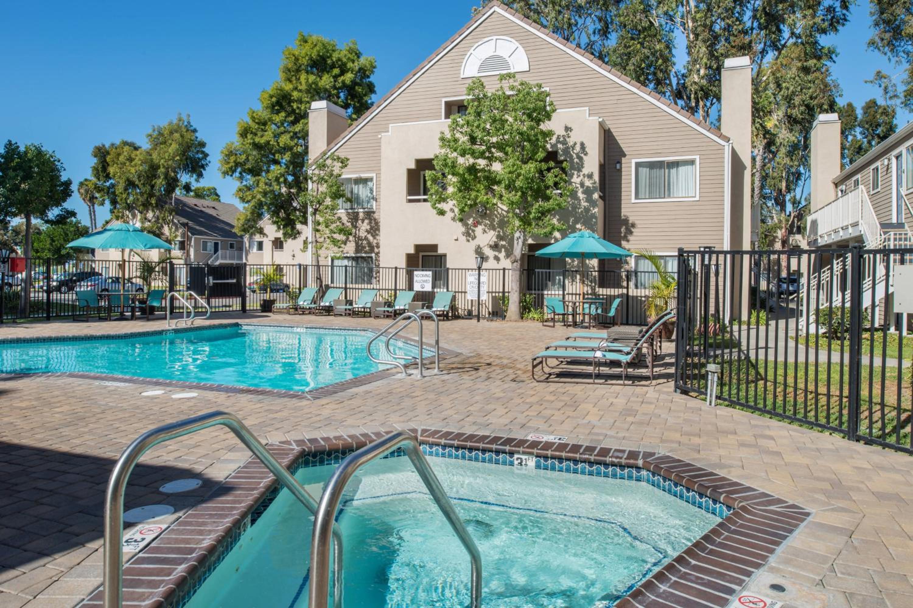 Oxnard Vacations - Residence Inn by Marriott Oxnard River Ridge - Property Image 10