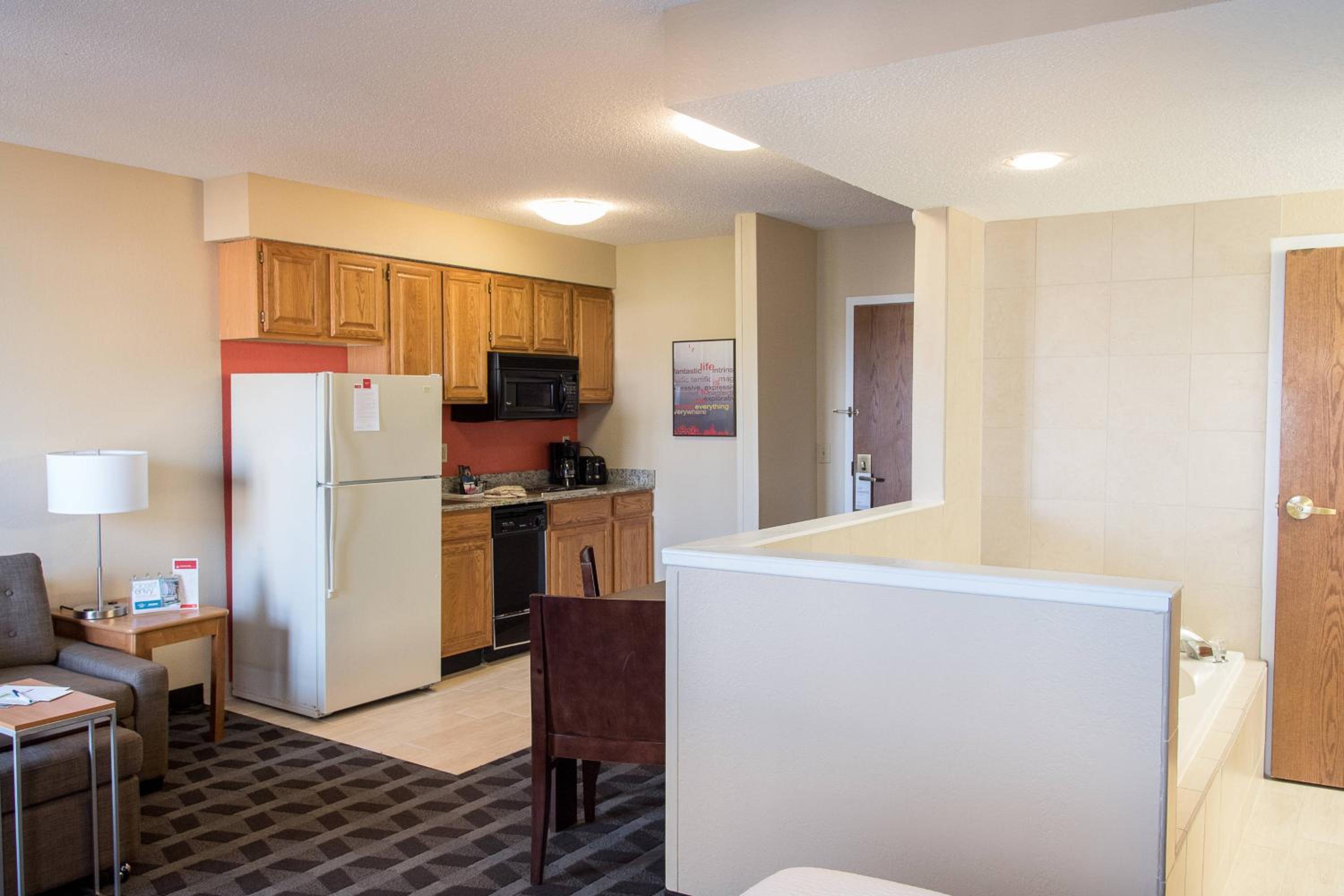 TownePlace Suites by Marriott Lafayette view 3