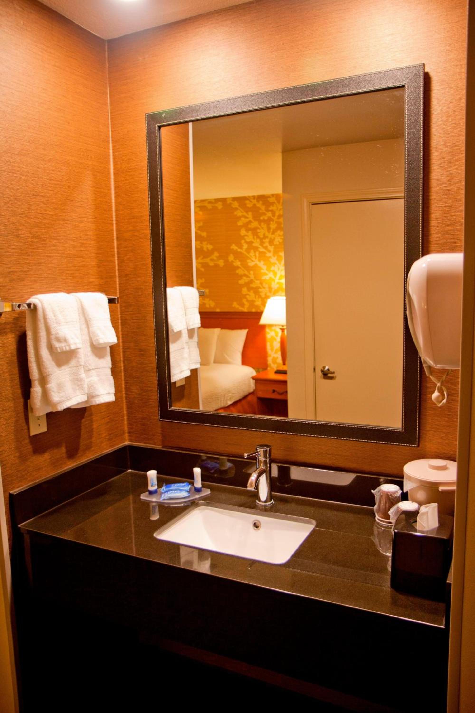 Modesto Vacations - Fairfield Inn  Suites Modesto - Property Image 8