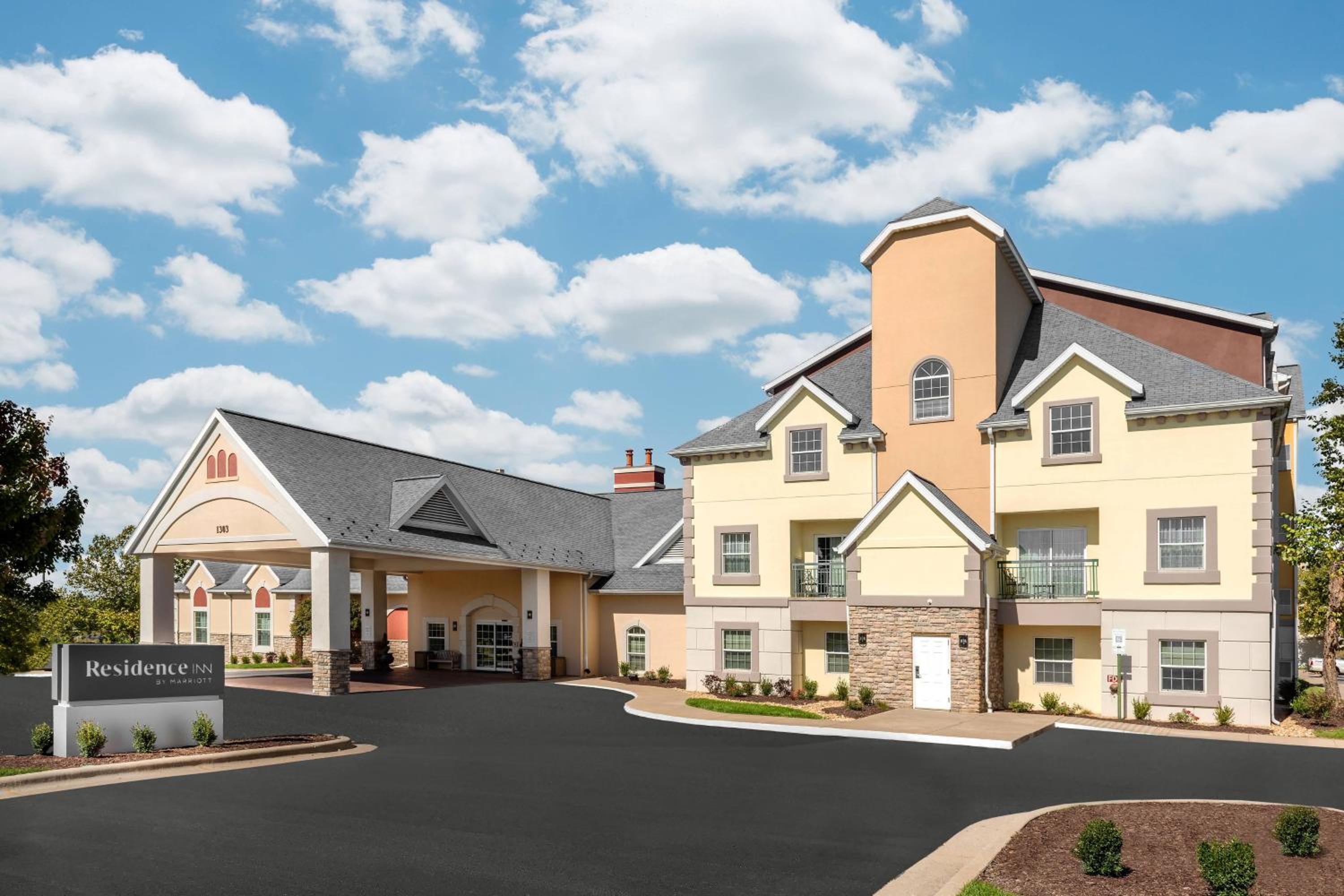 Hotel Residence Inn Springfield - Image 1