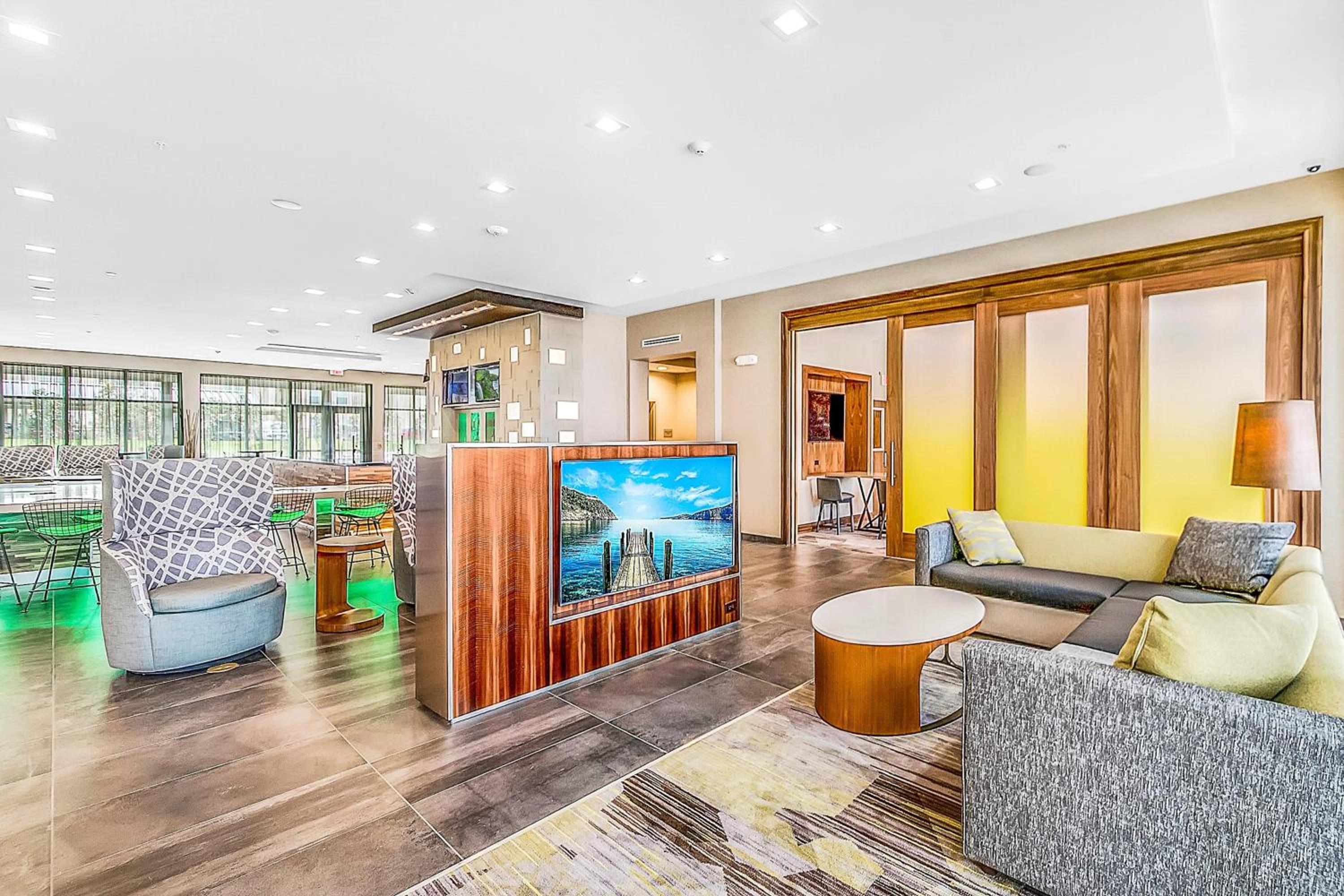 Longview Vacations - Courtyard by Marriott Longview North - Property Image 14