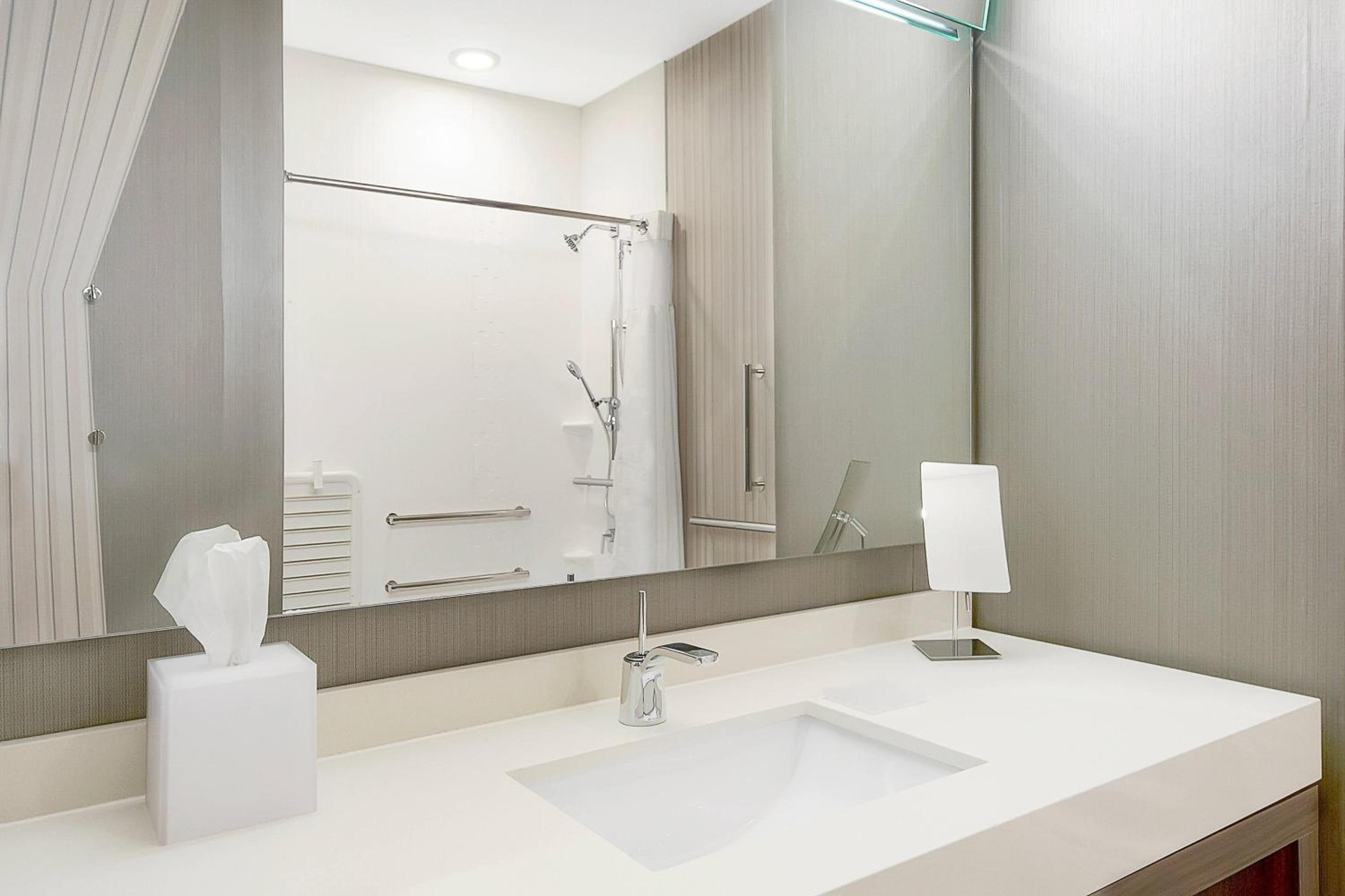 Longview Vacations - Courtyard by Marriott Longview North - Property Image 17