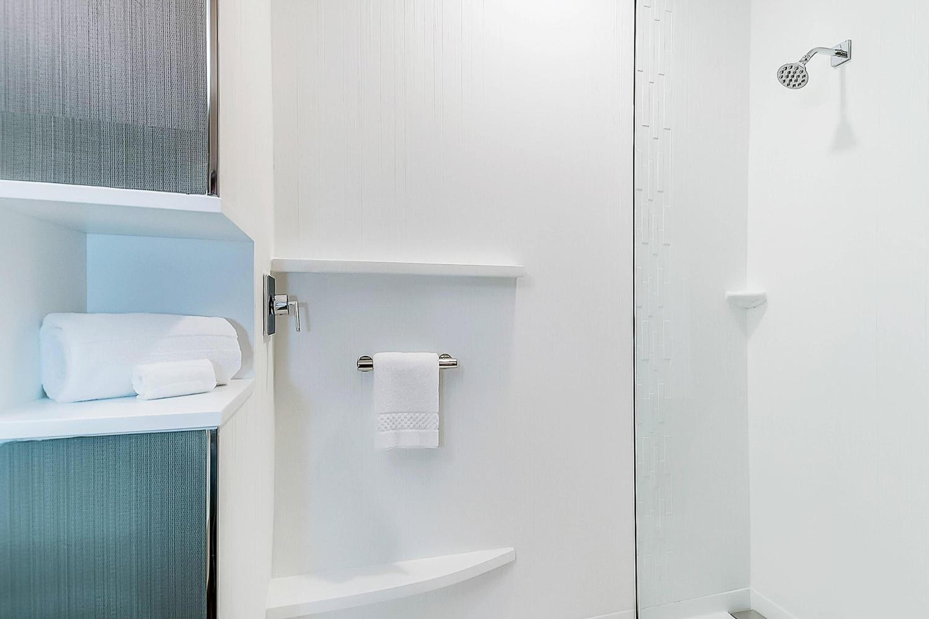 Longview Vacations - Courtyard by Marriott Longview North - Property Image 18