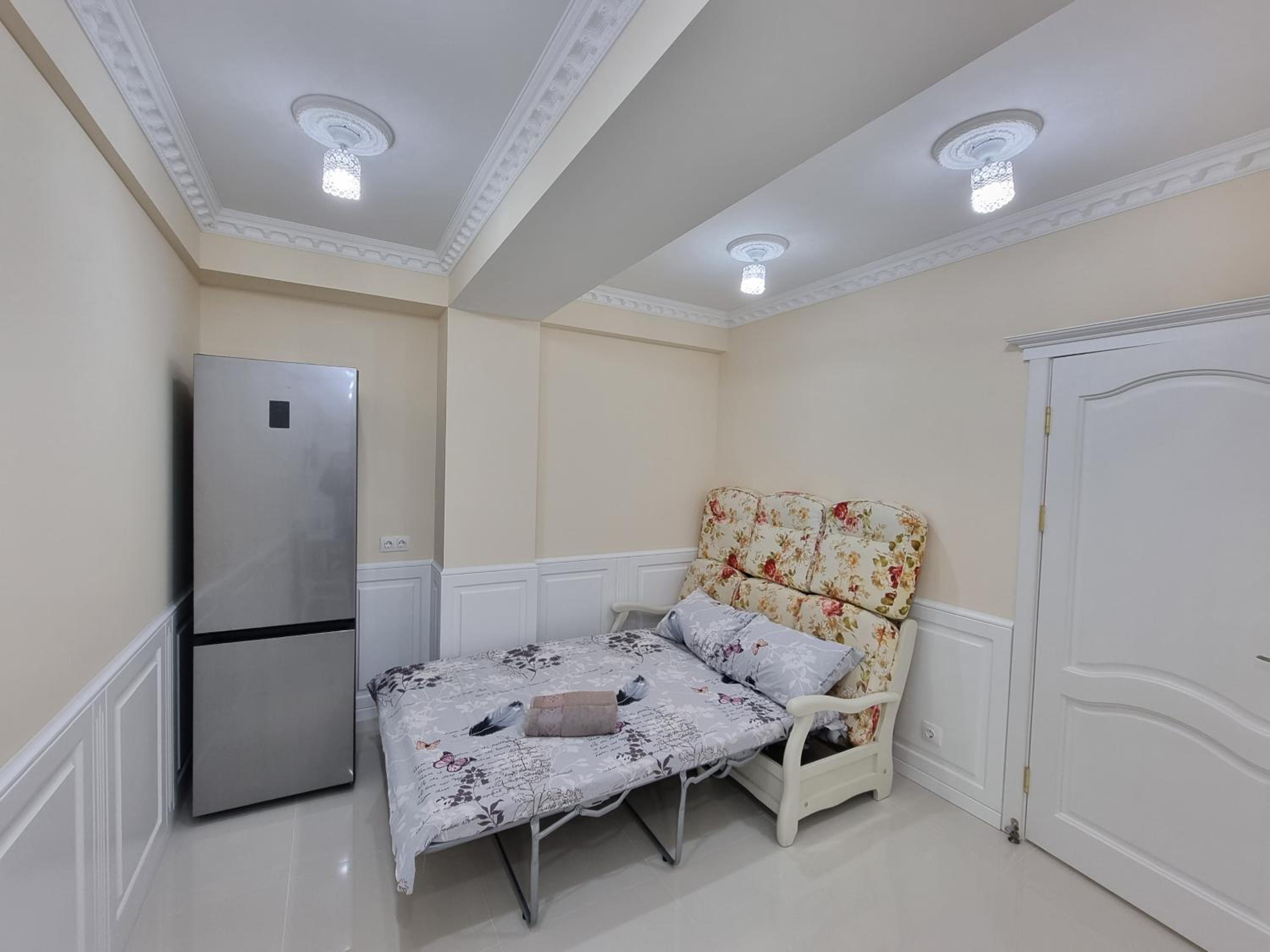 Luxury Ismail Street in Chisinau view 5