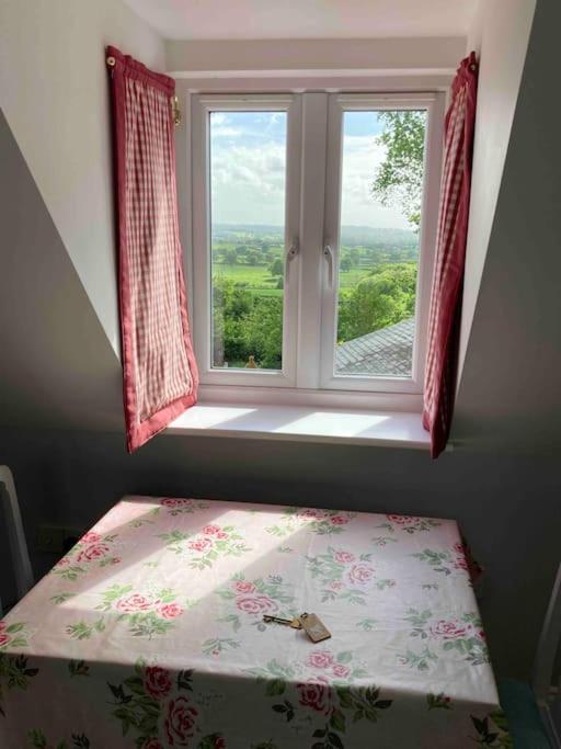 Barn Flat overlooking beautiful Dorset vale view 5