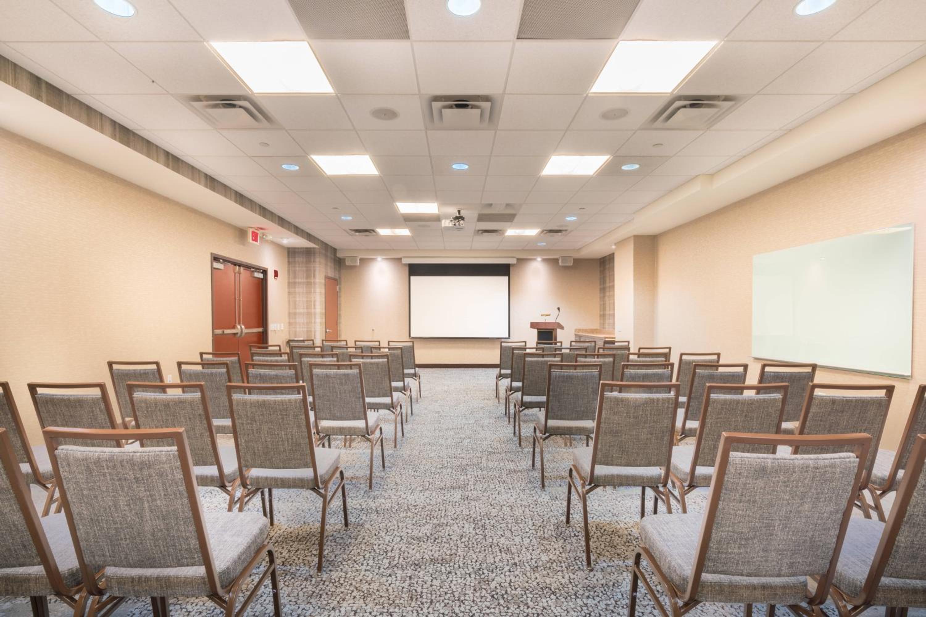 Courtyard by Marriott Silver Spring Downtown - Property Image 4