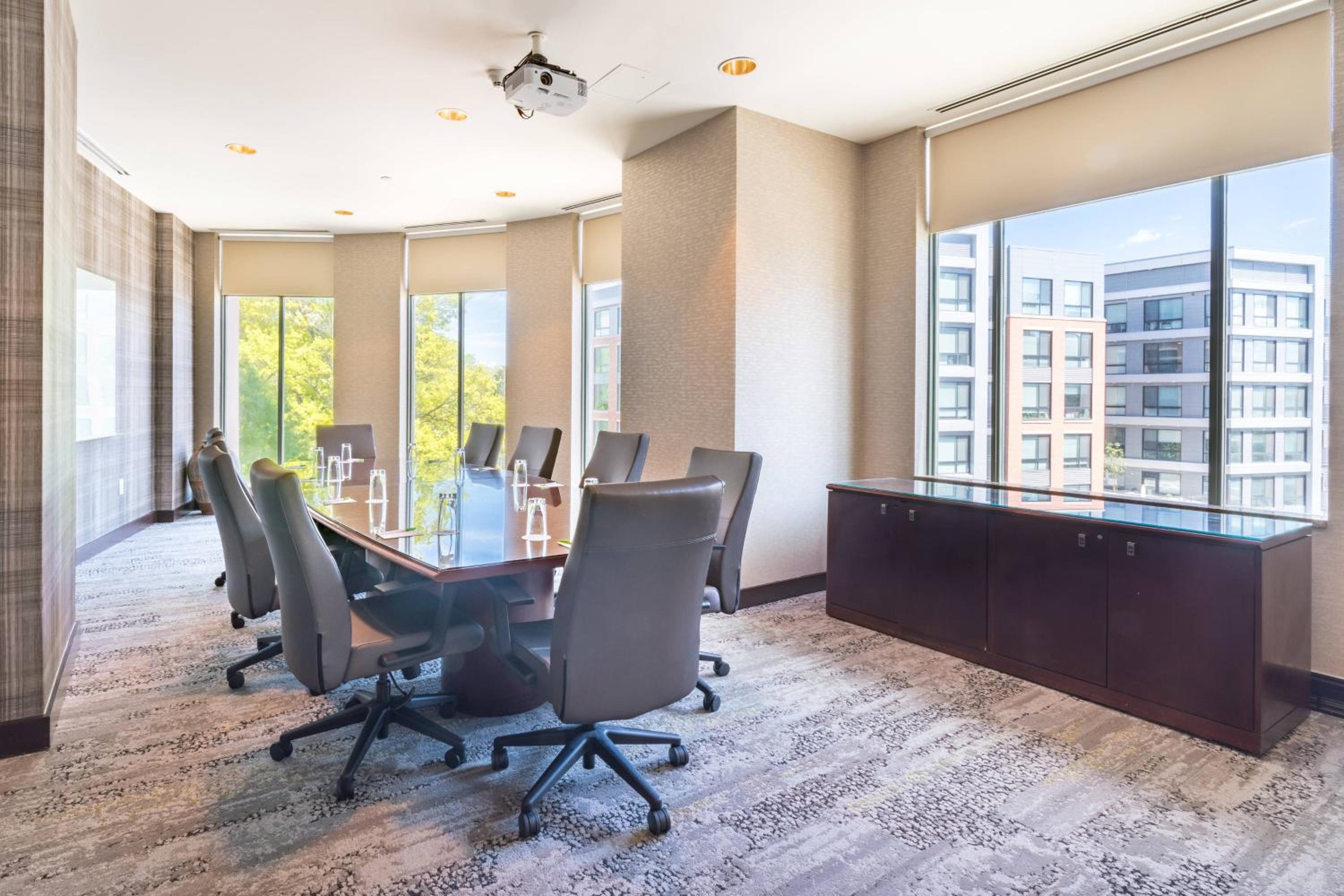 Courtyard by Marriott Silver Spring Downtown - Property Image 2