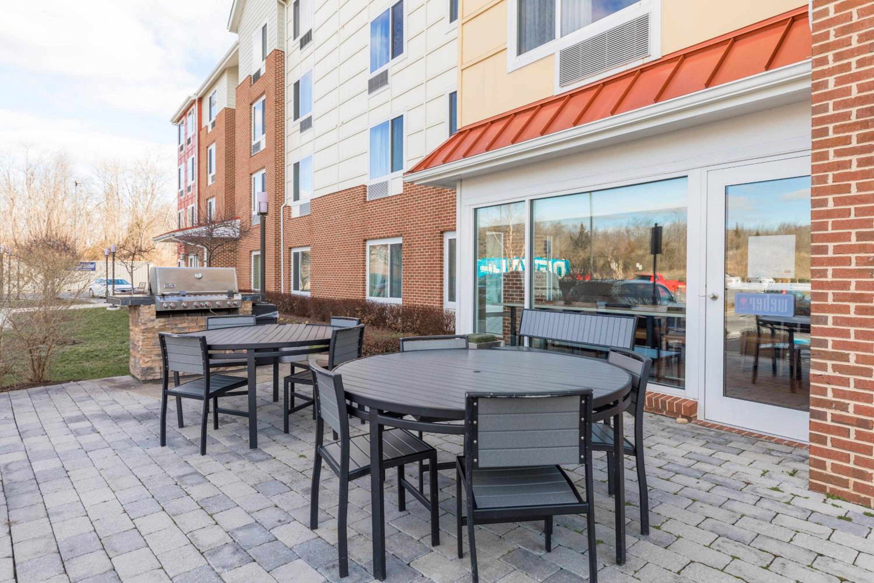 Winchester Vacations - TownePlace Suites Winchester - Property Image 10