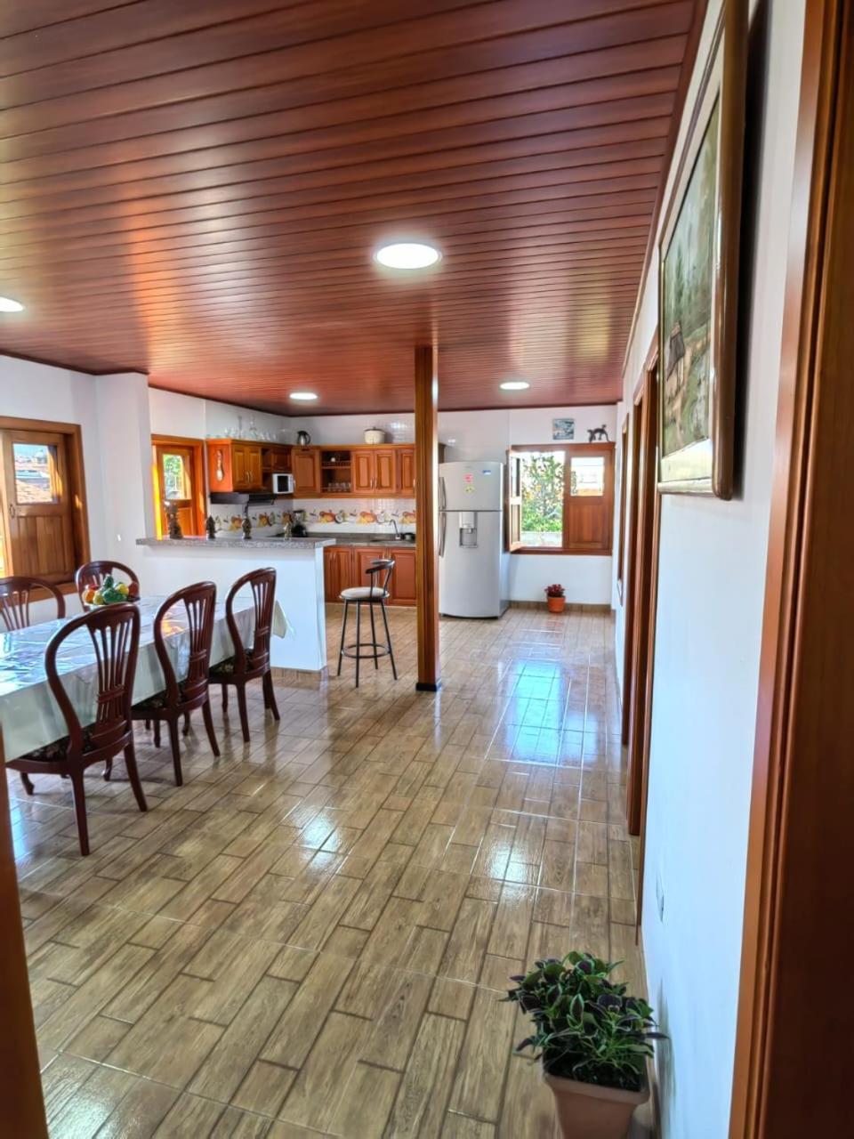VILLA GÓMEZ