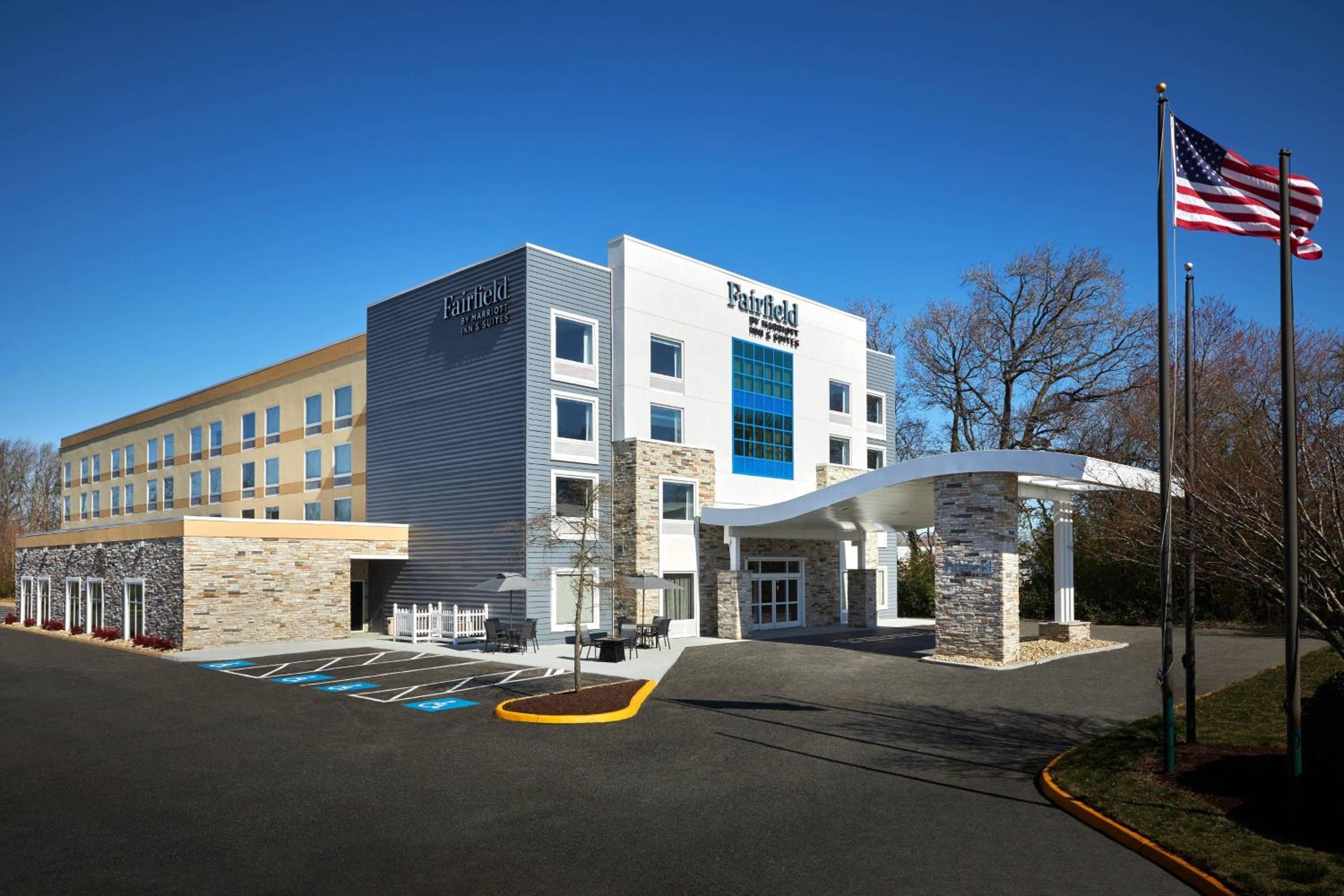 Hotel Fairfield Inn & Suites by Marriott Virginia Beach/Norfolk Airport - Image 1