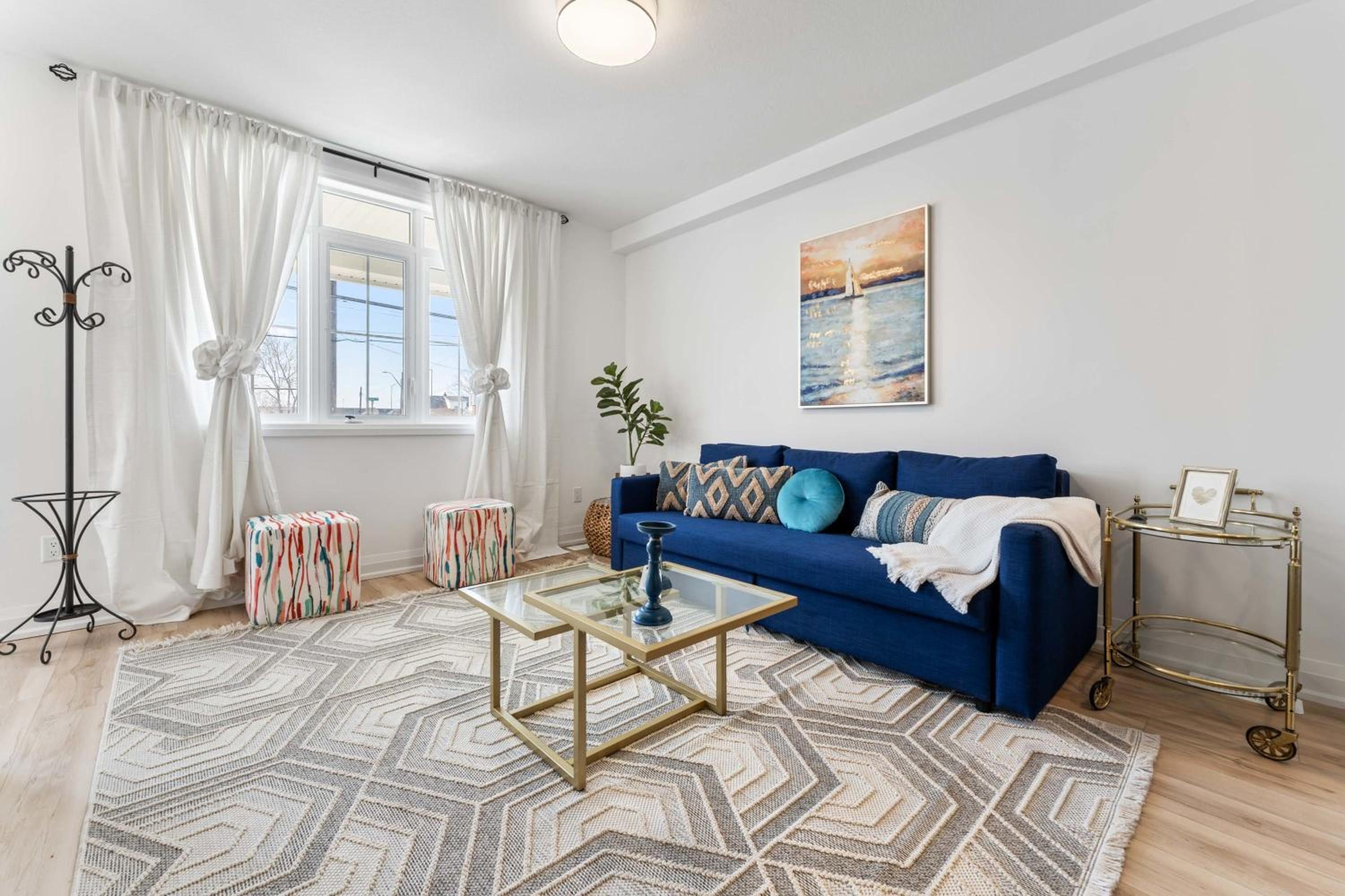 U2 - Beachy Paradise -Private & Spacious 2bdrm apt