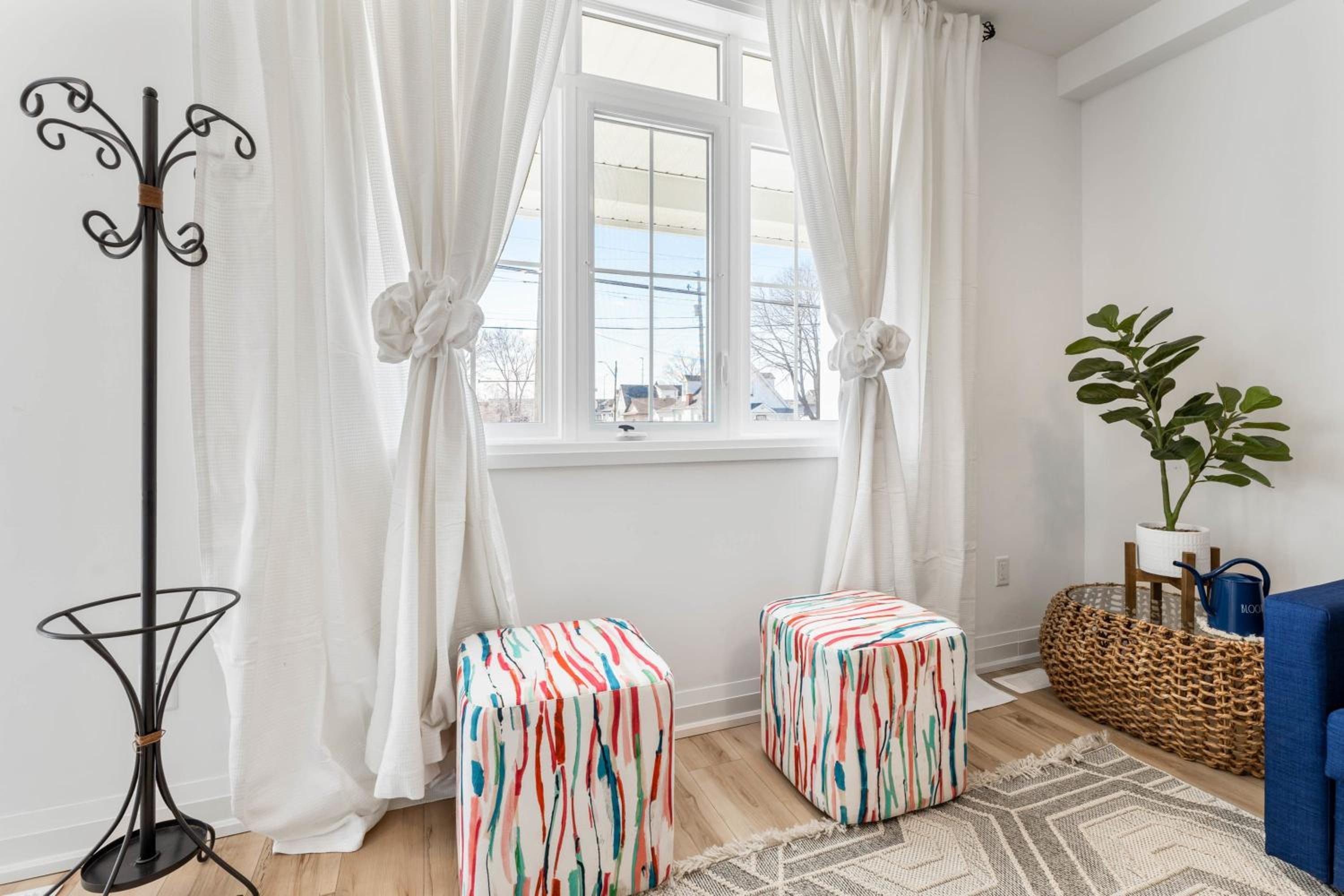 U2 - Beachy Paradise -Private & Spacious 2bdrm apt
