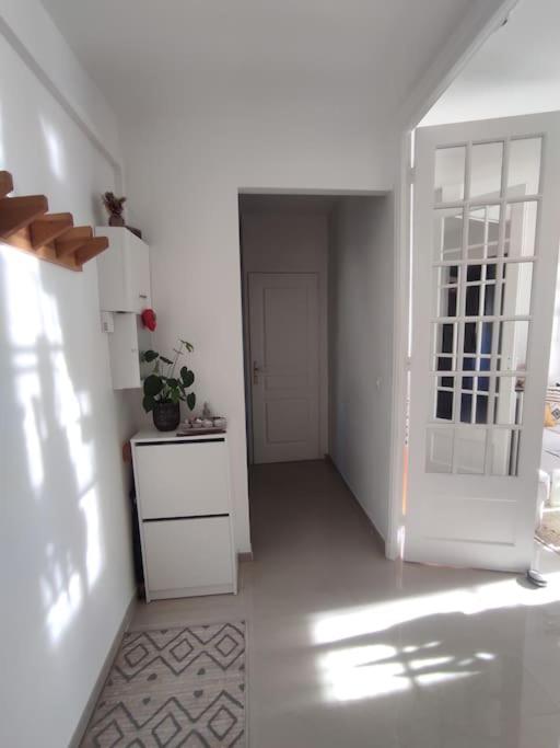 Bright apartment at Mimi’s