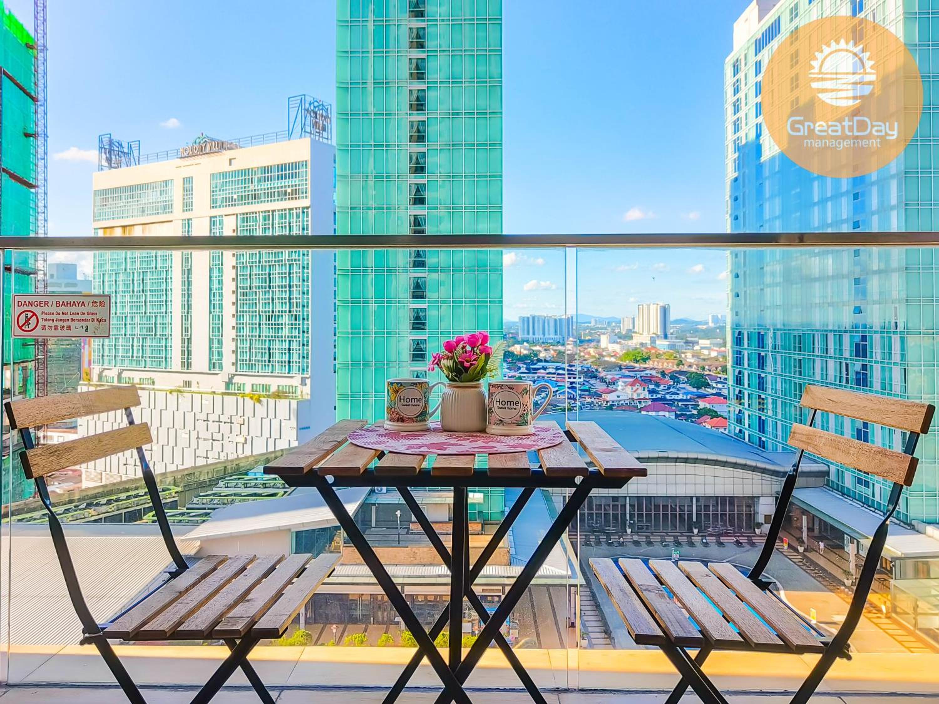 D' Esplanade KSL City by RR JBcity