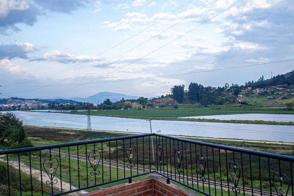 Cabaña en Paipa con vista al lago