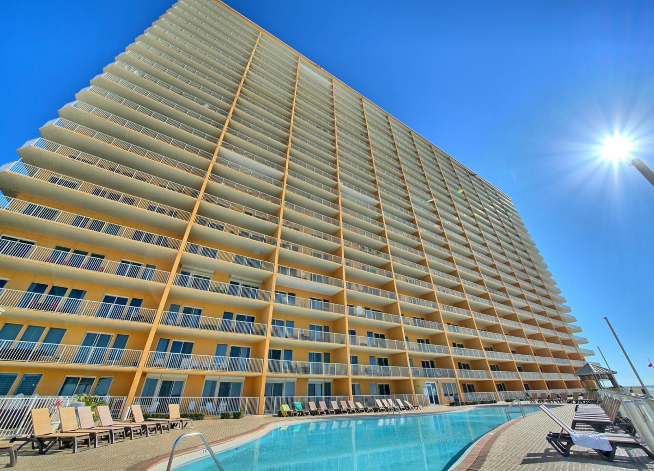 Hotel Treasure Island 2102 Beach Front