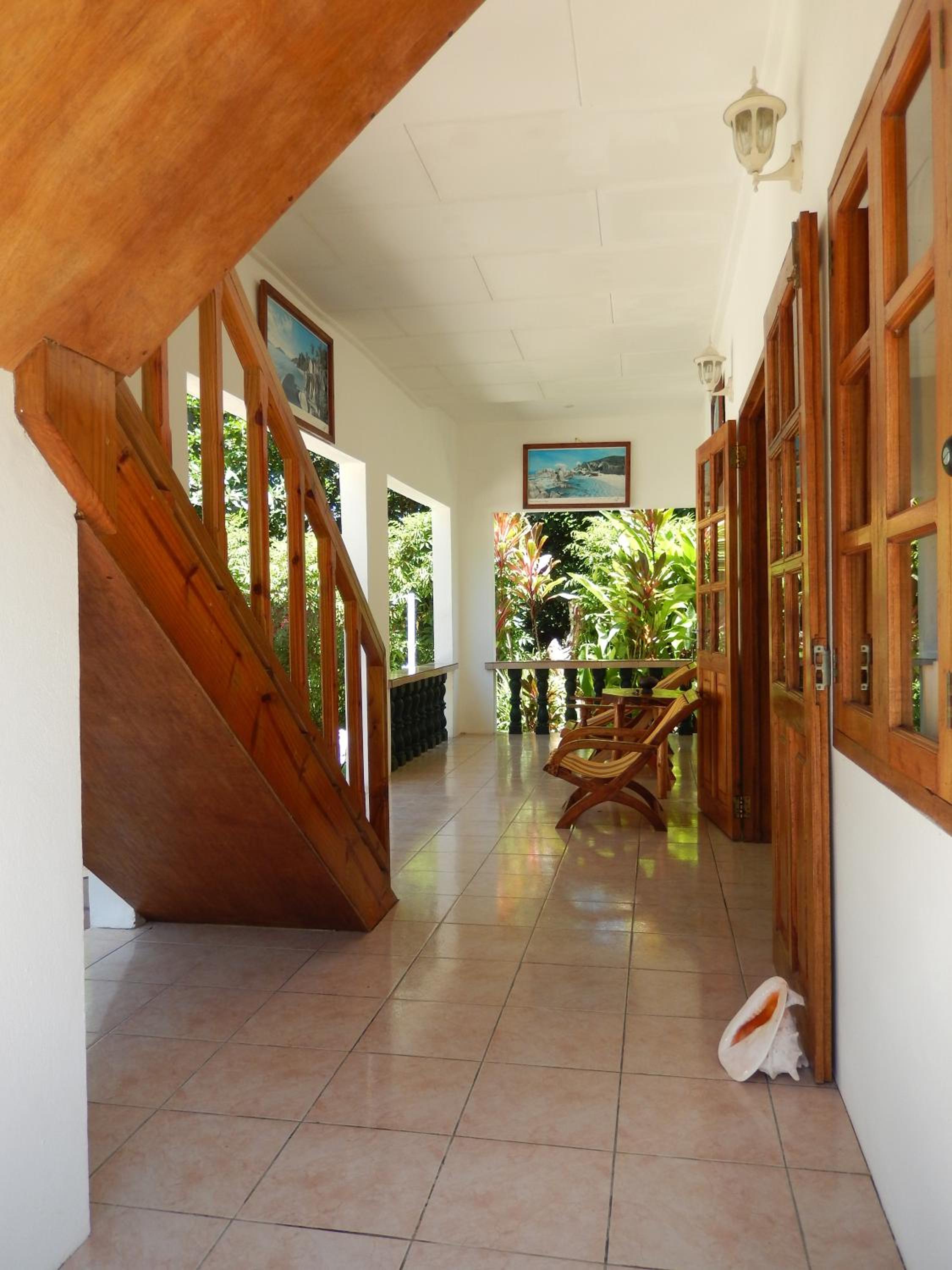 Tannette Villa 12