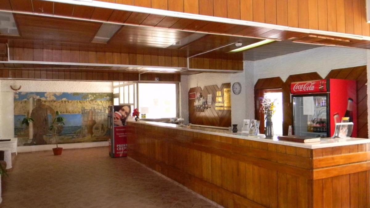 Hotel Dobrogea en Constanţa — hotel reception