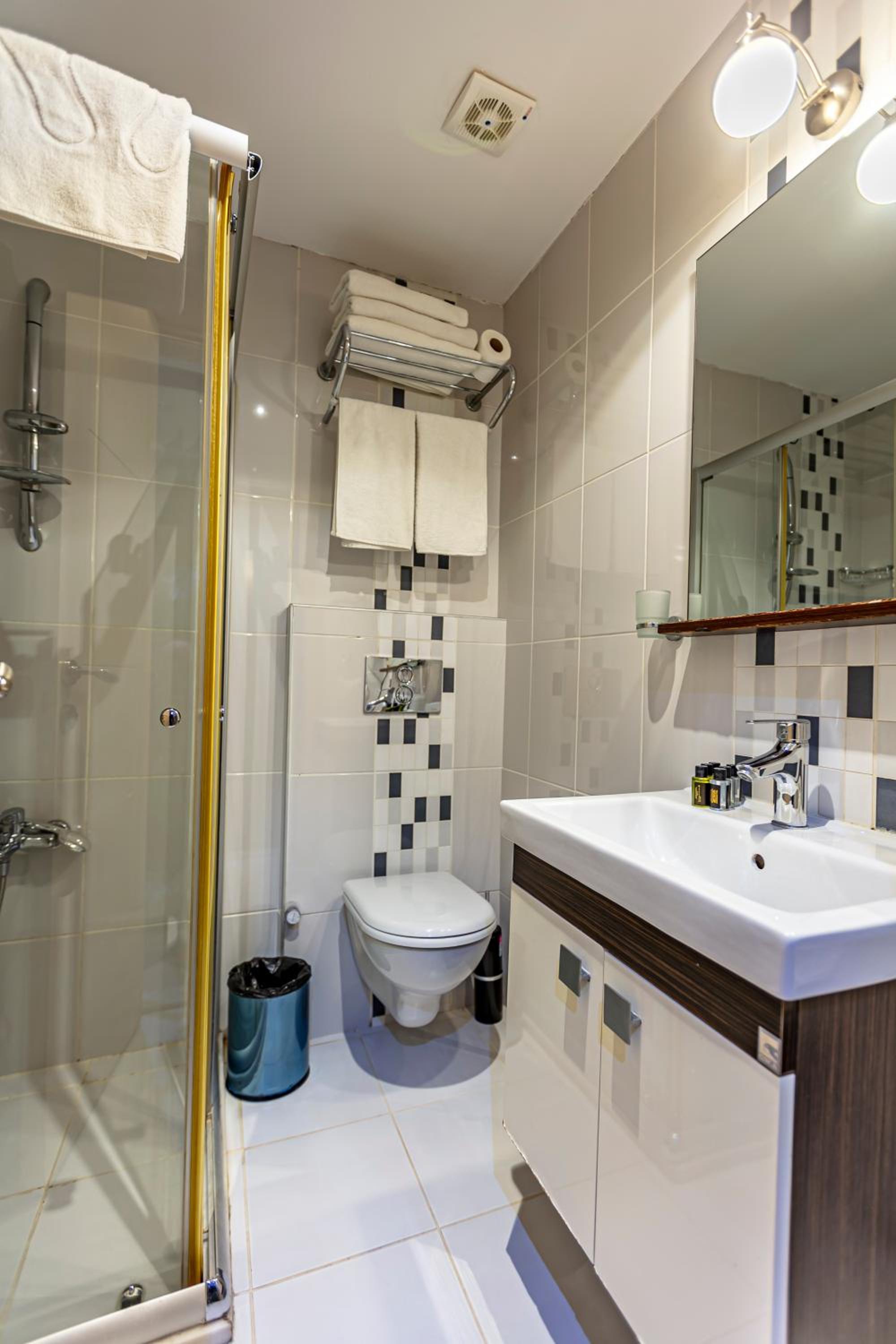 Elasophia Hotel - Image 14