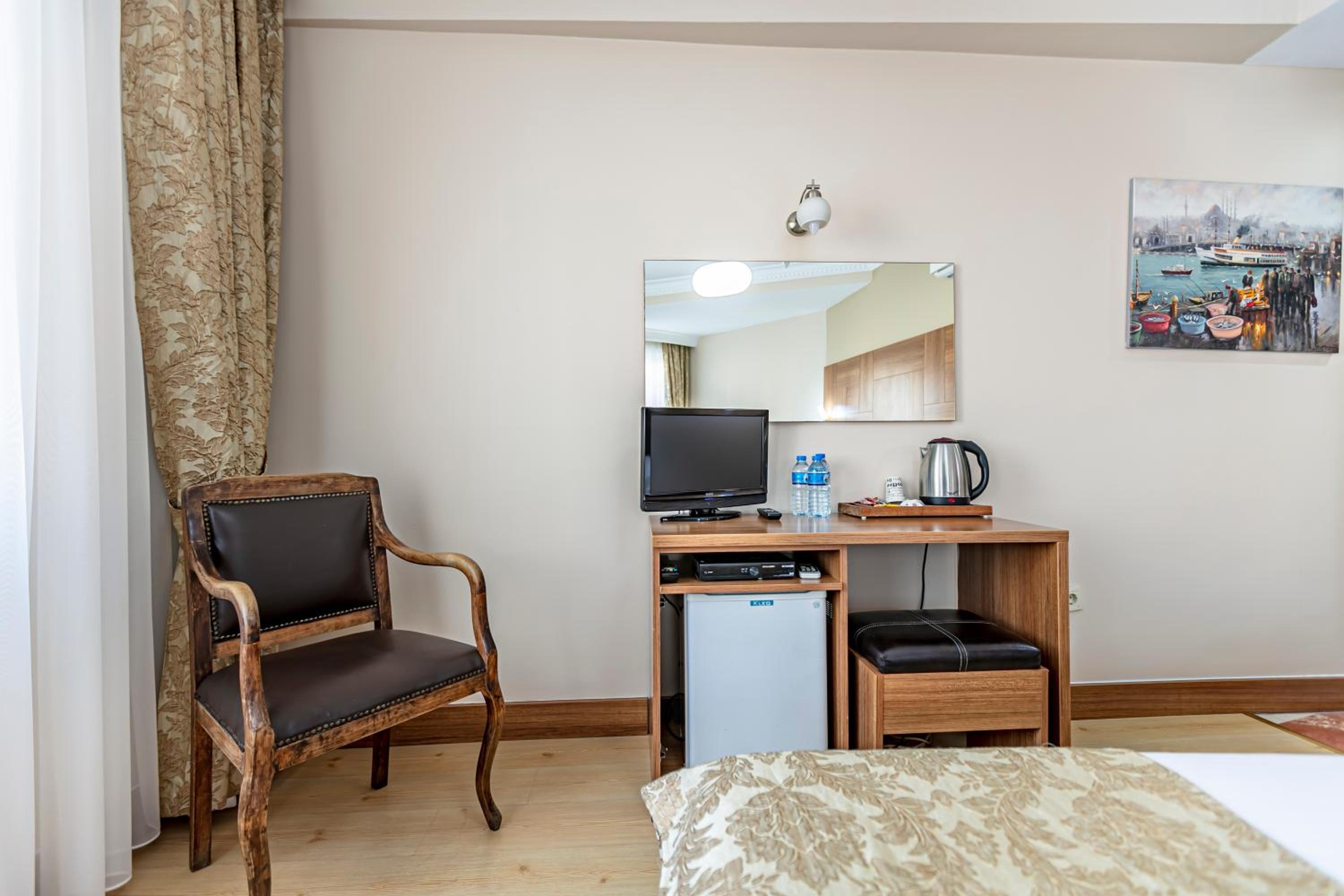 Elasophia Hotel - Image 13