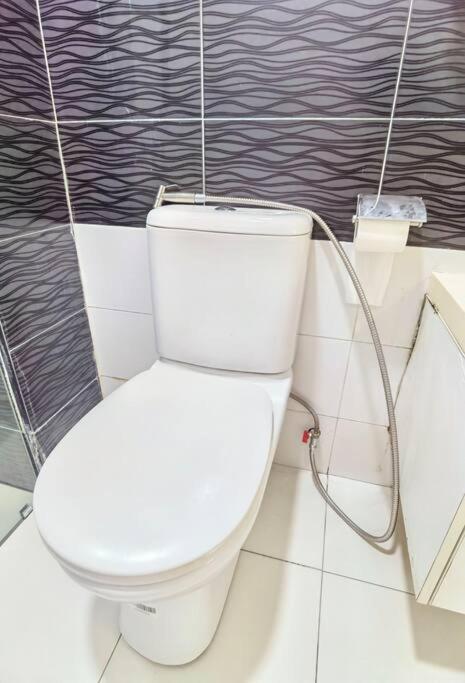 Platino 2BR Paradigm Mall Netflix Youtube BySTAY