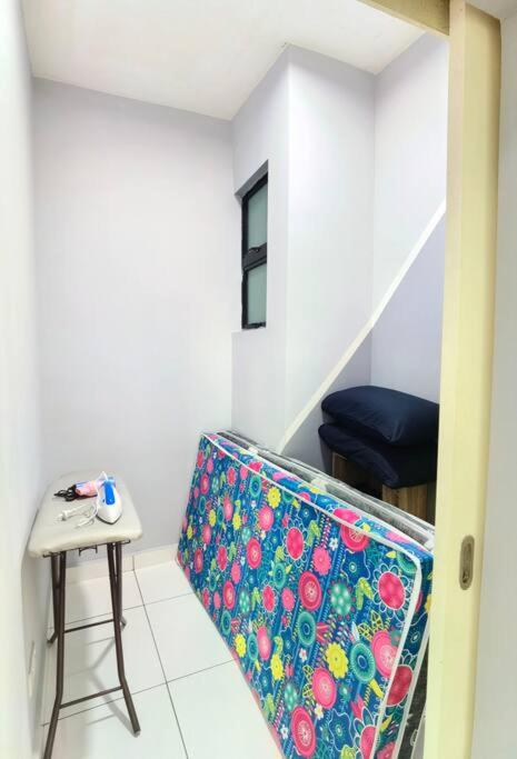 Platino 2BR Paradigm Mall Netflix Youtube BySTAY