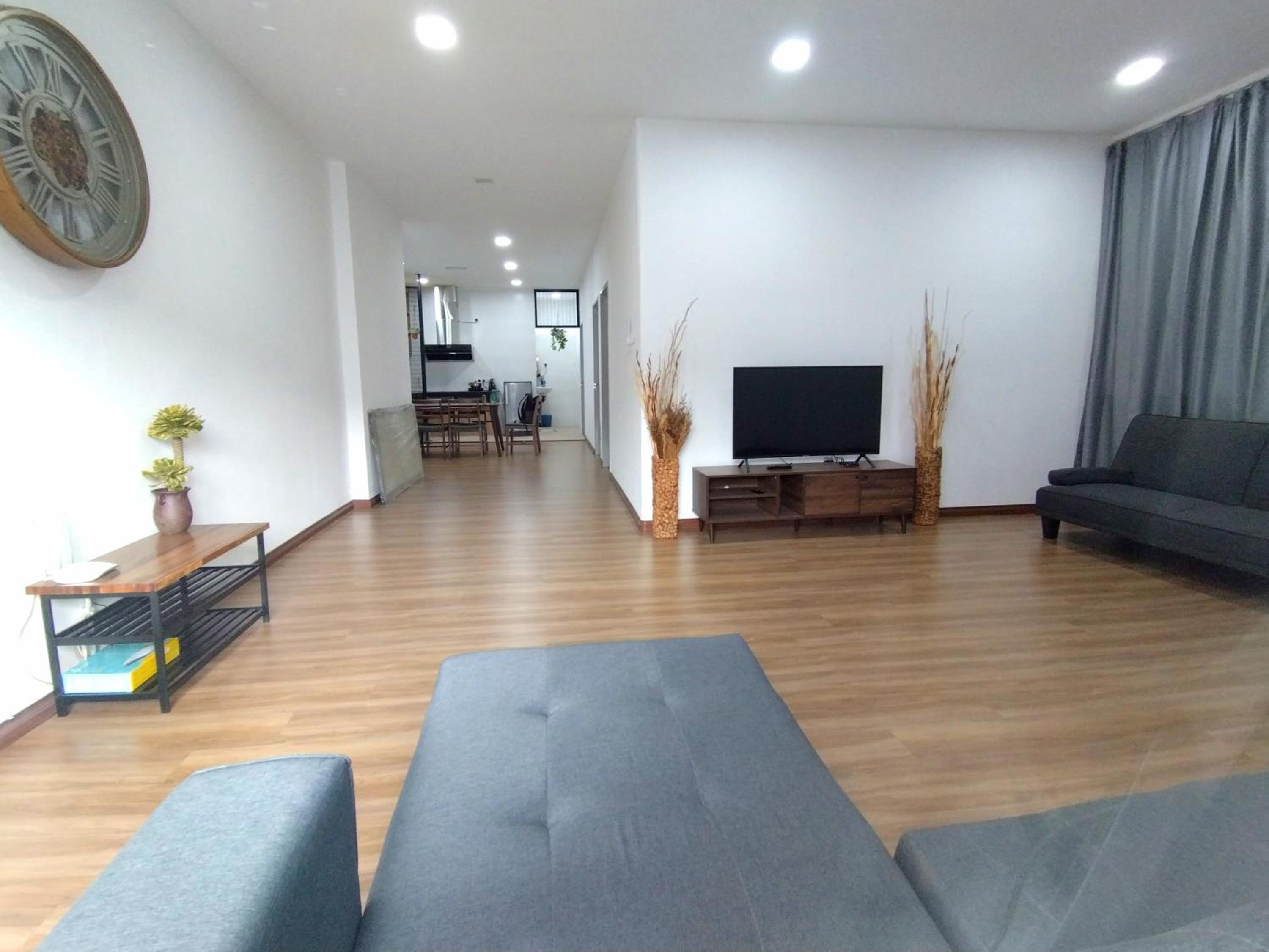 Greenery Studio, Kubot a Sentral
