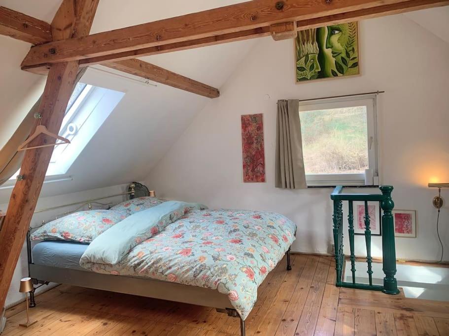 Kleine Kunstremise mit Holzofen Burg Freienfels