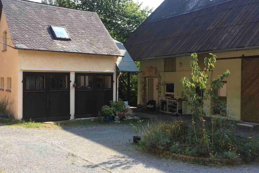 Kleine Kunstremise mit Holzofen Burg Freienfels