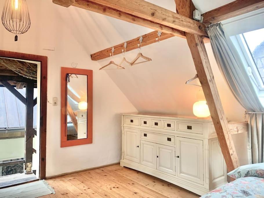 Kleine Kunstremise mit Holzofen Burg Freienfels