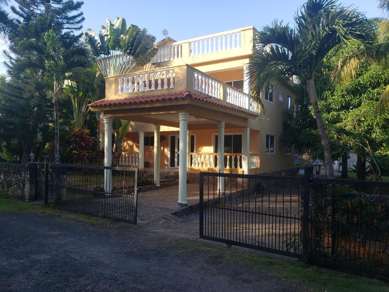 4 bedroom villa, security, private pool, ocean view