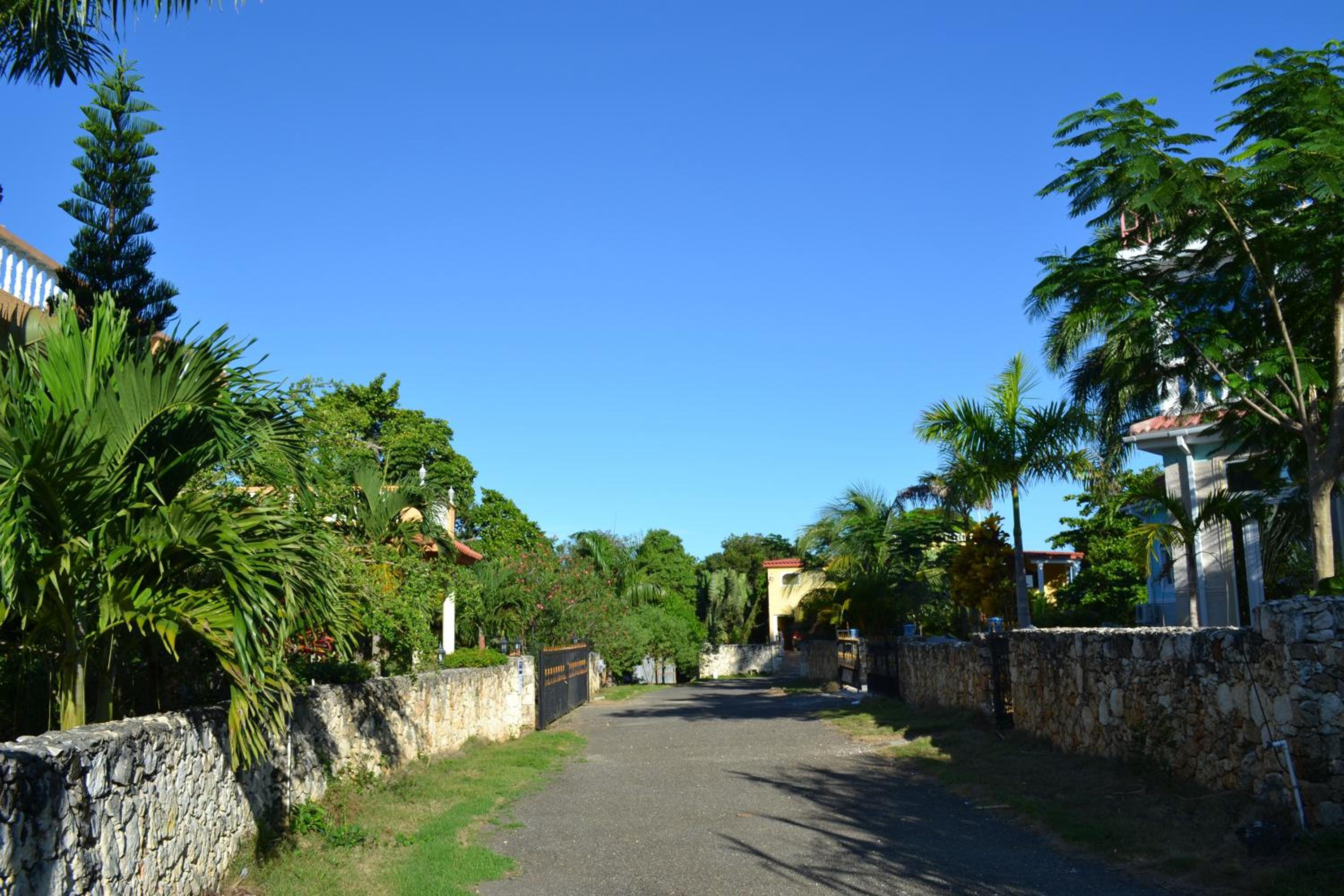 4 bedroom villa, security, private pool, ocean view