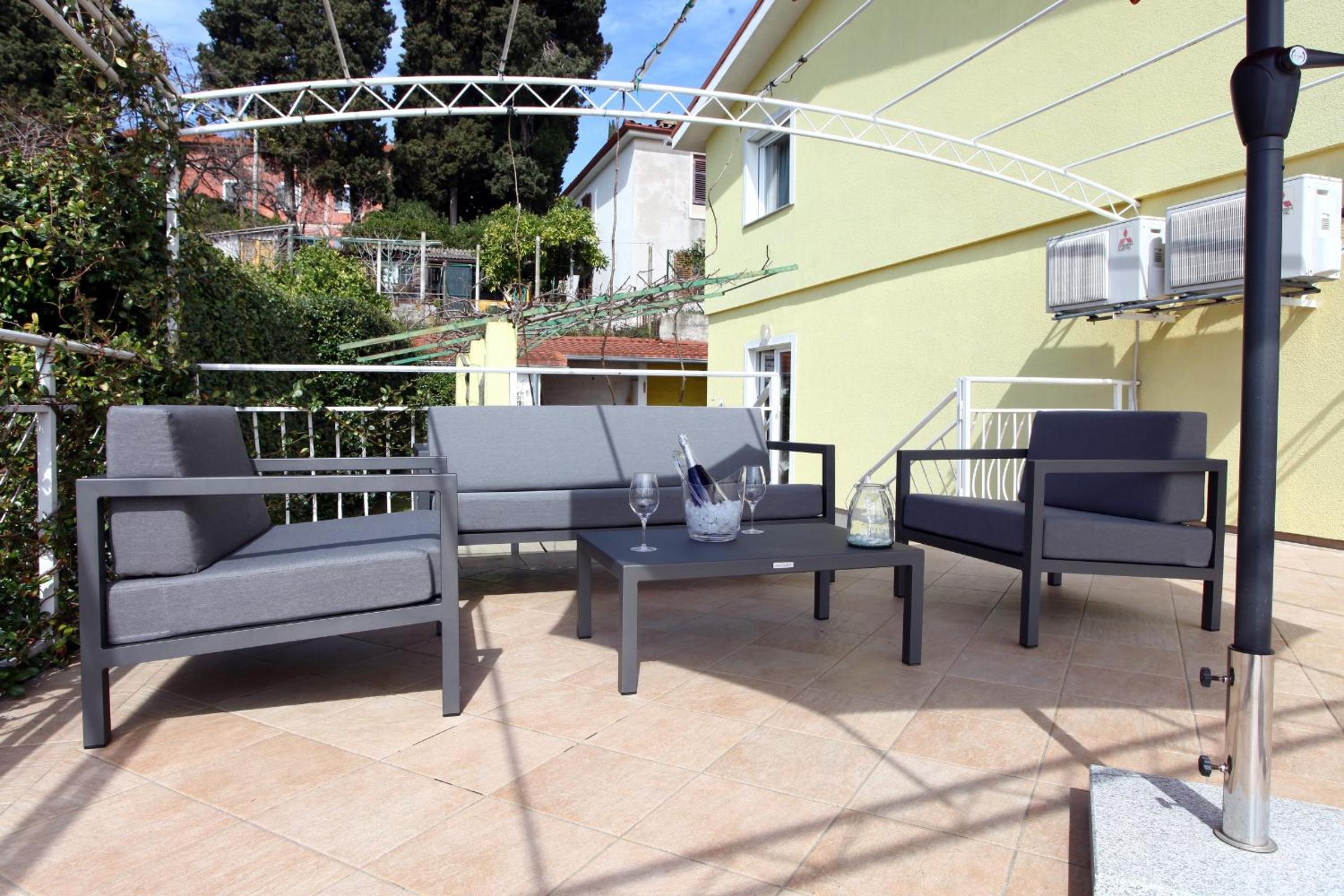 Elegant Apartments BOP view 5