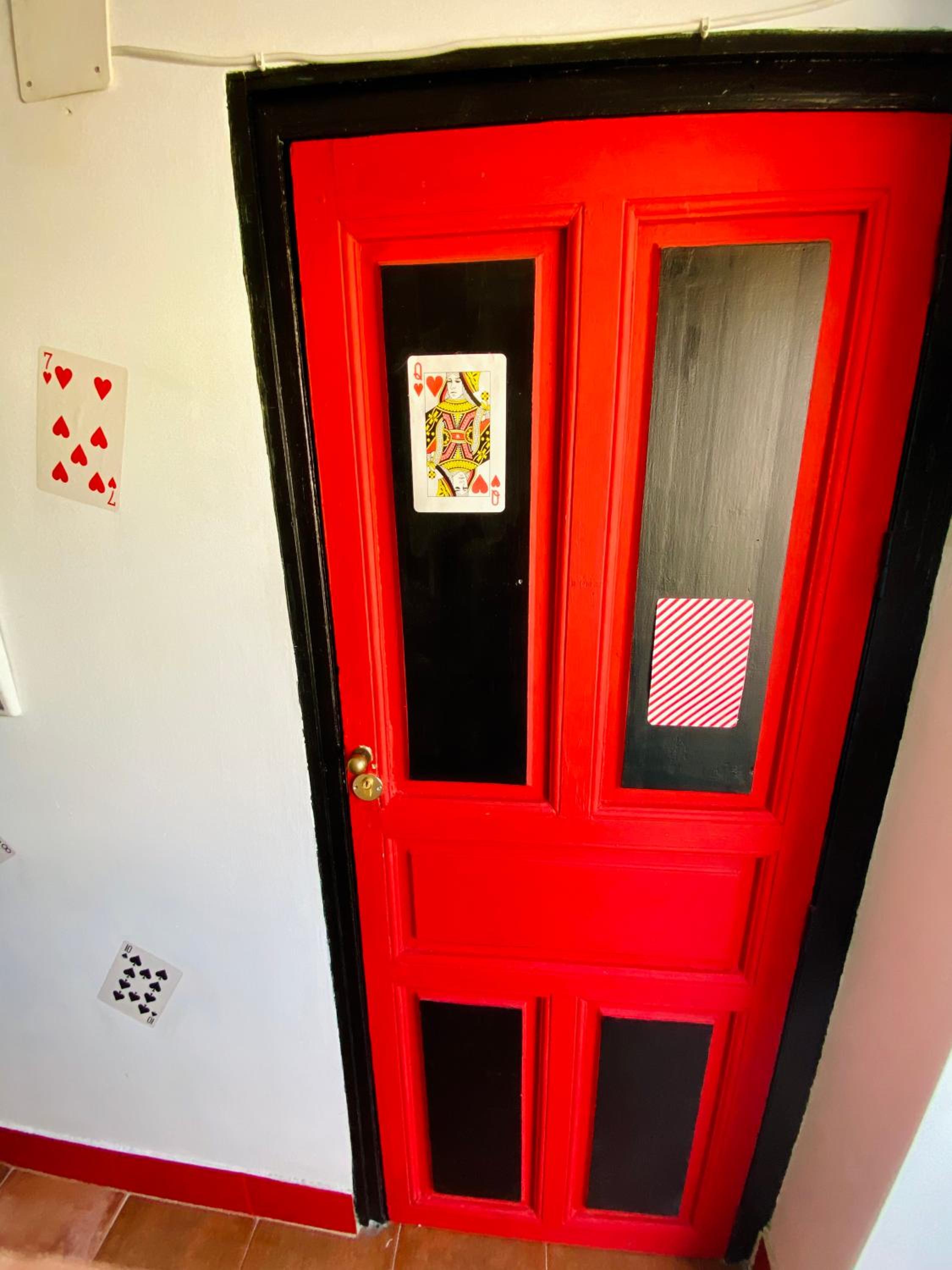 Seville Vacations - Sevilla Kitsch Hostel Art - Property Image 25