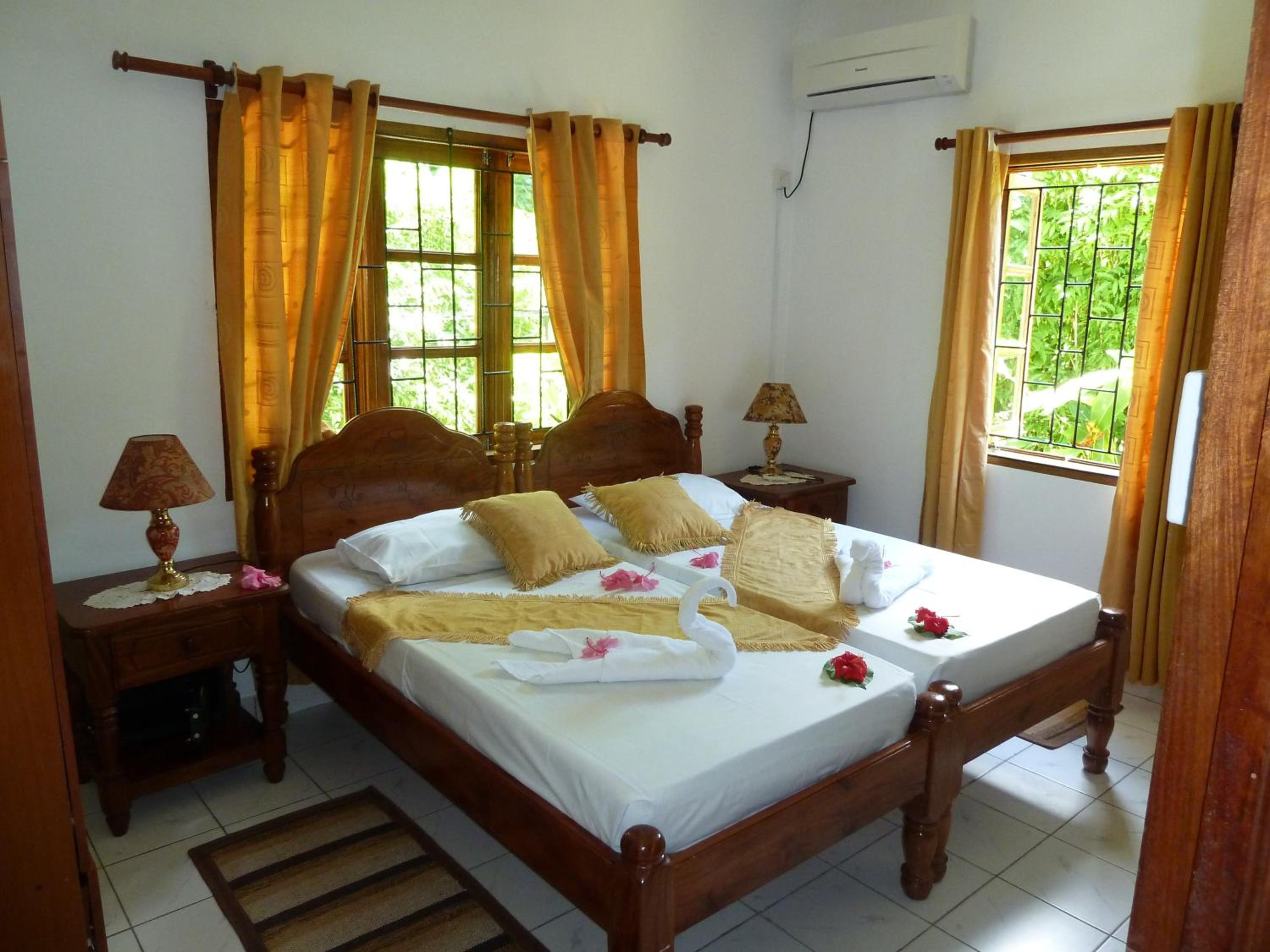 Tannette Villa