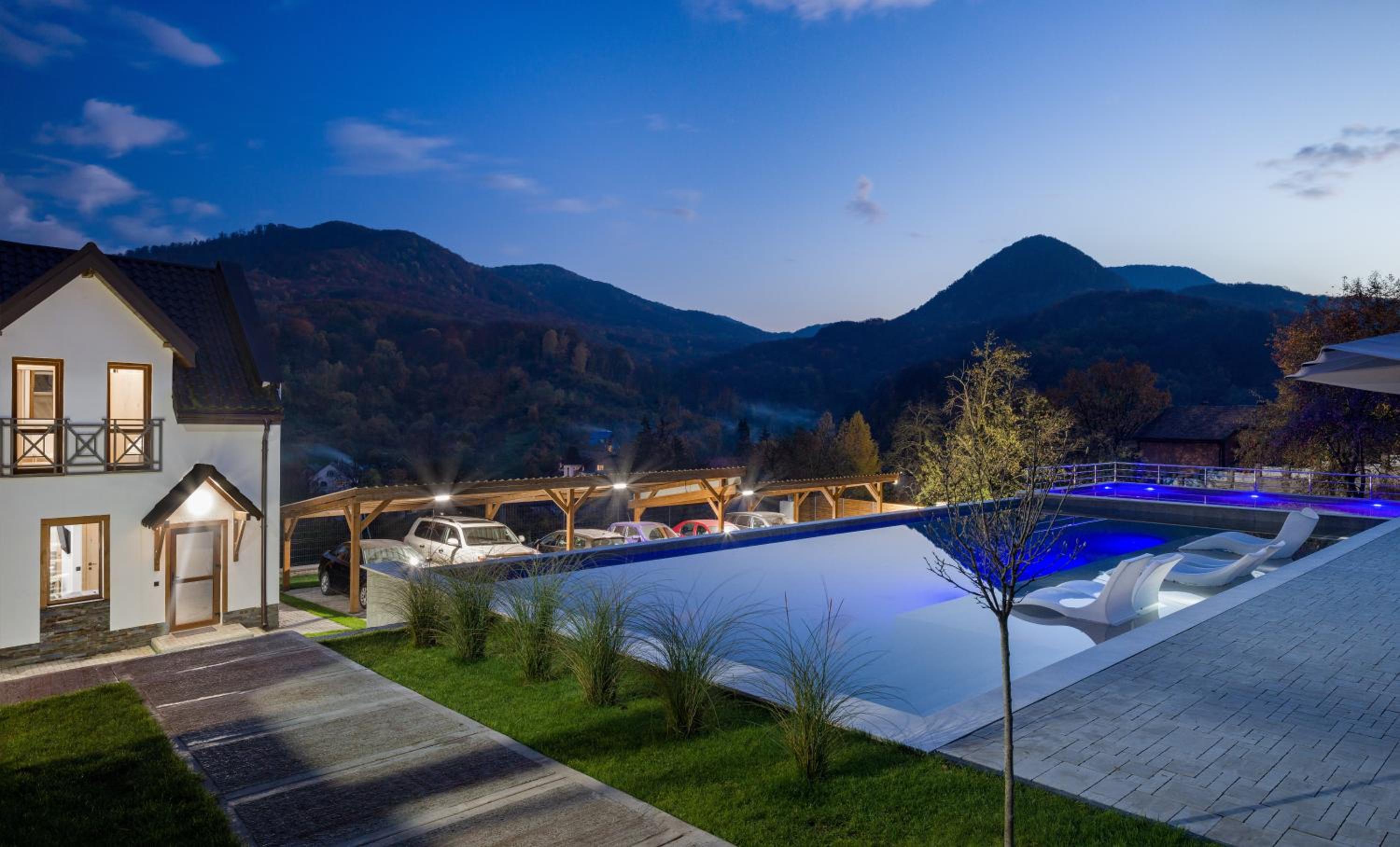 Apartel Villa Shayan