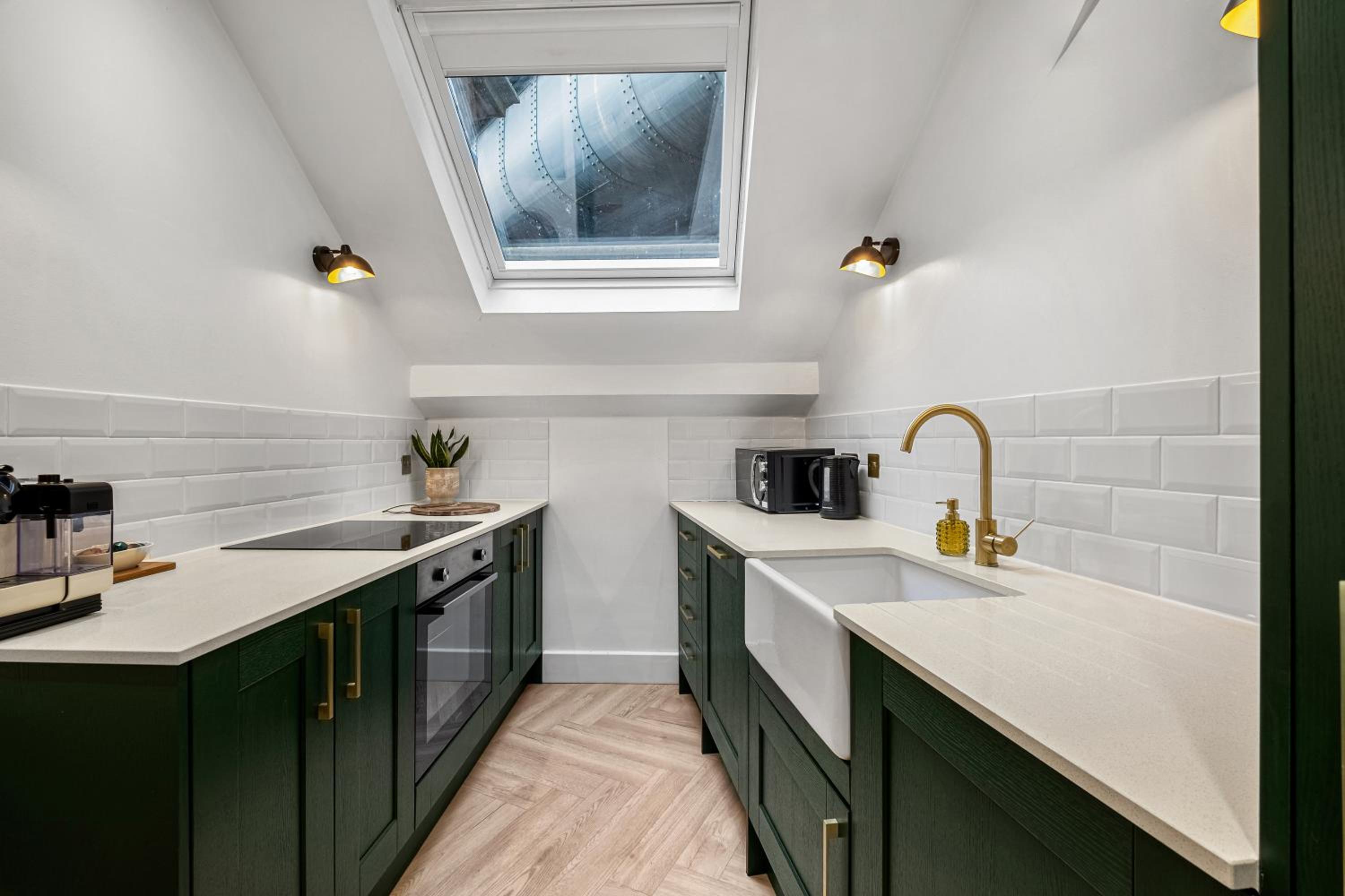 Princes Wharf, Stylish 2 Bed City Centre Apartment view 3