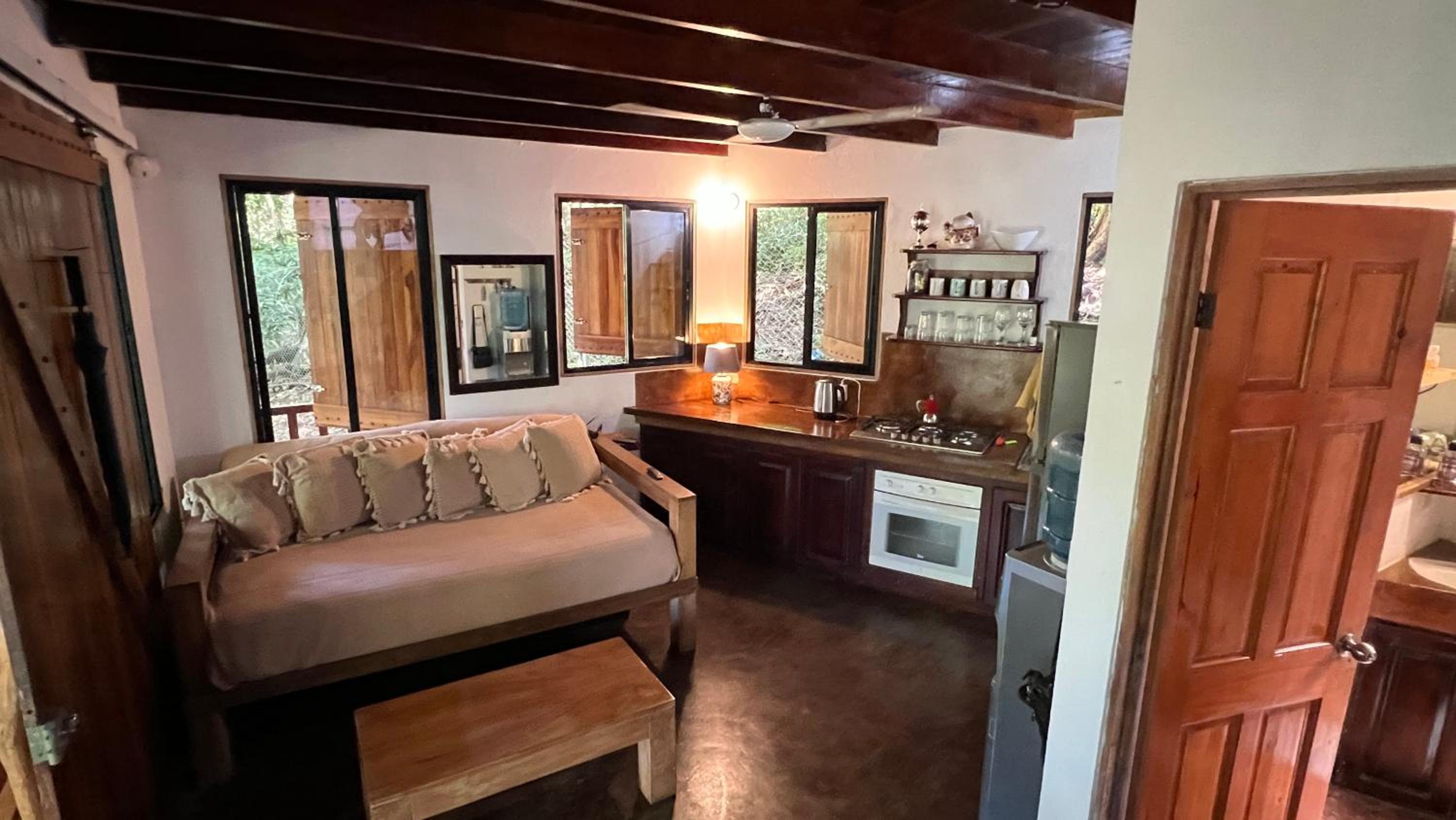 Pochote Jungle House