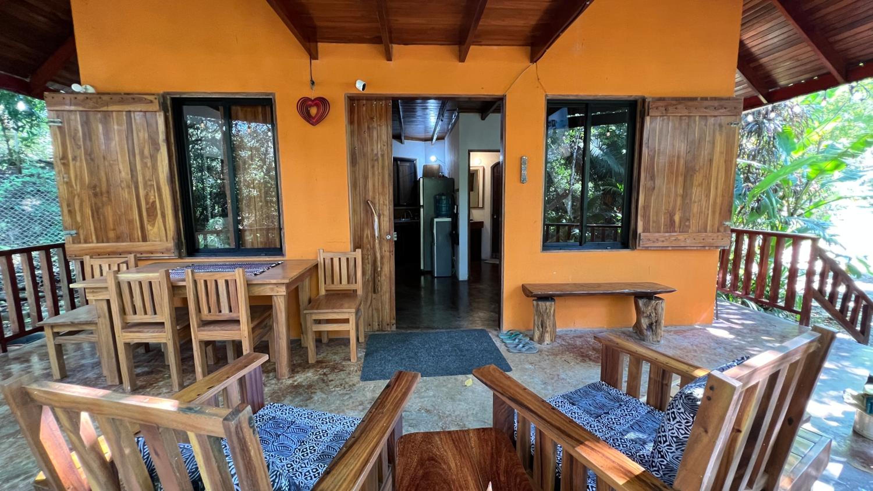 Pochote Jungle House