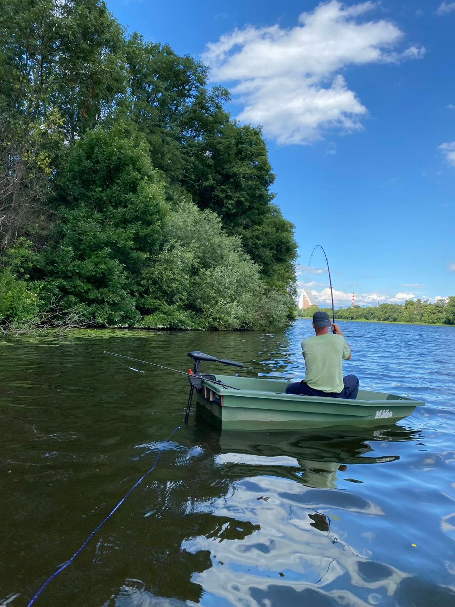 Zouw Hausboat Zakotven -pouze ubytovaní